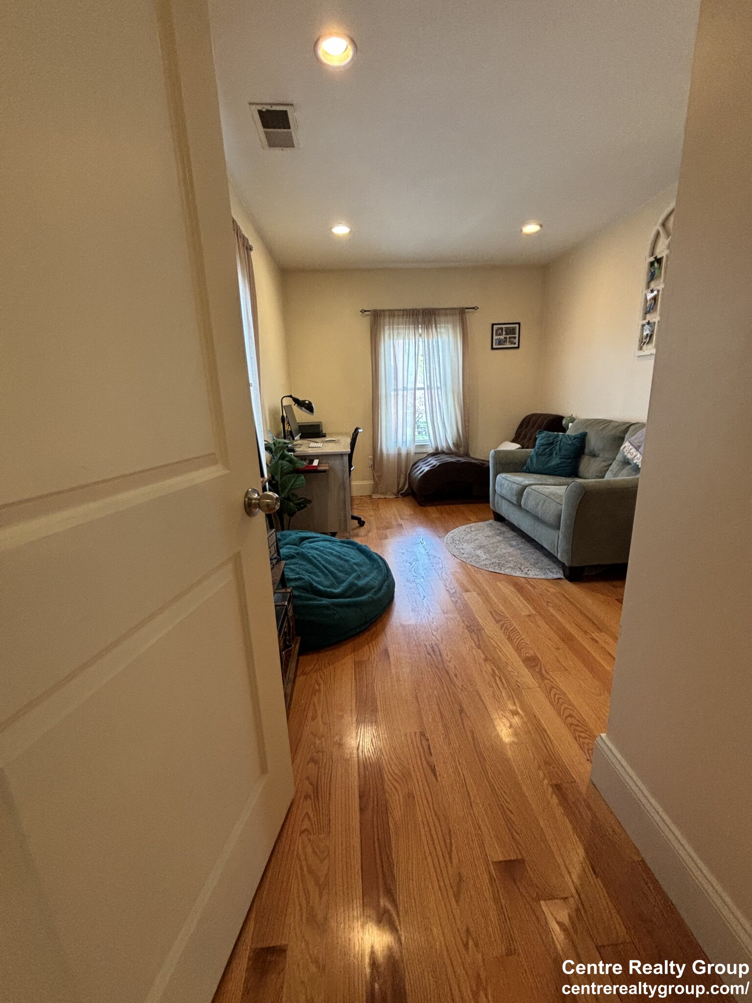 19 Chestnut Hill Ave, Brighton