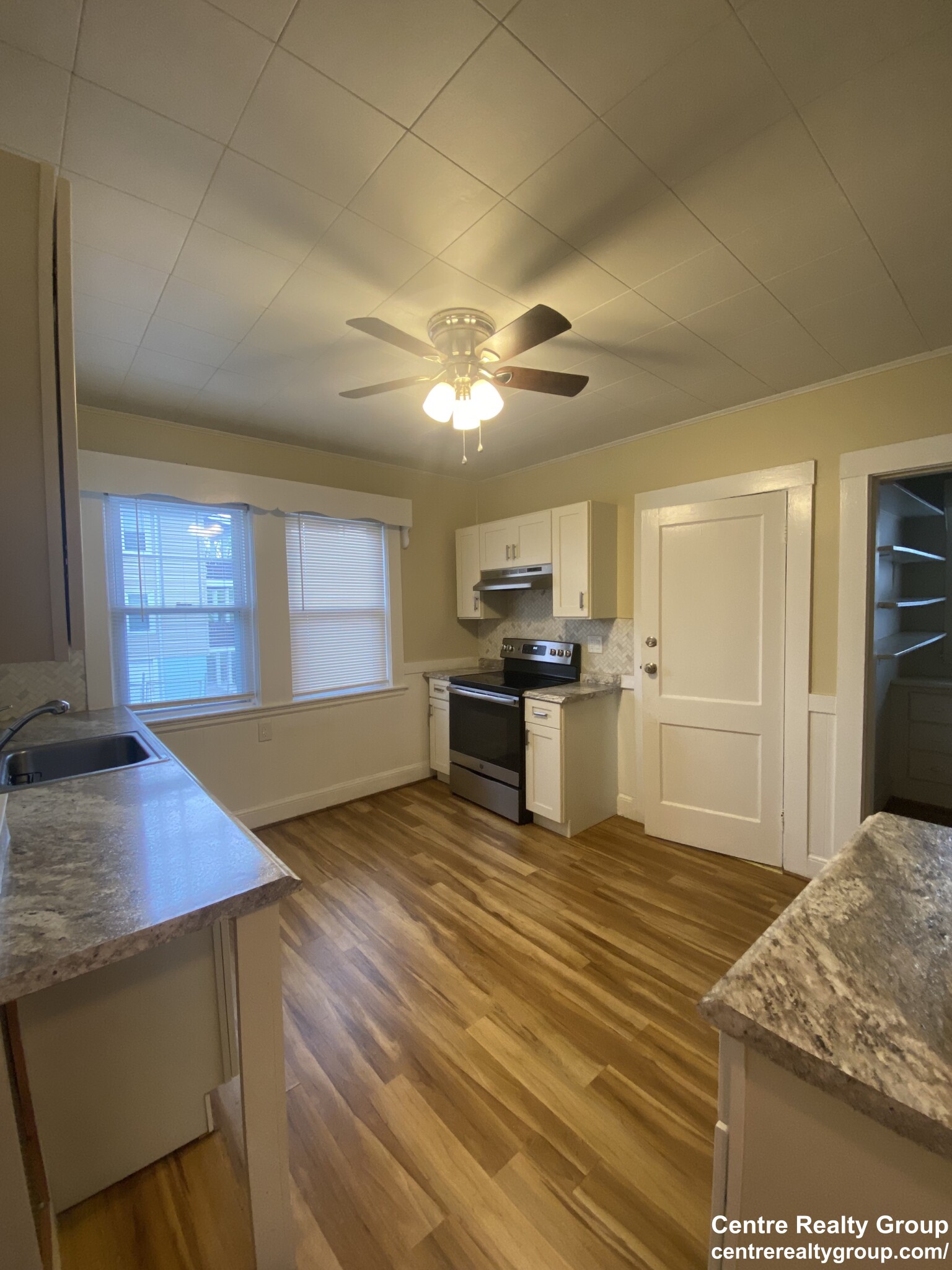 586 Lagrange St, West Roxbury