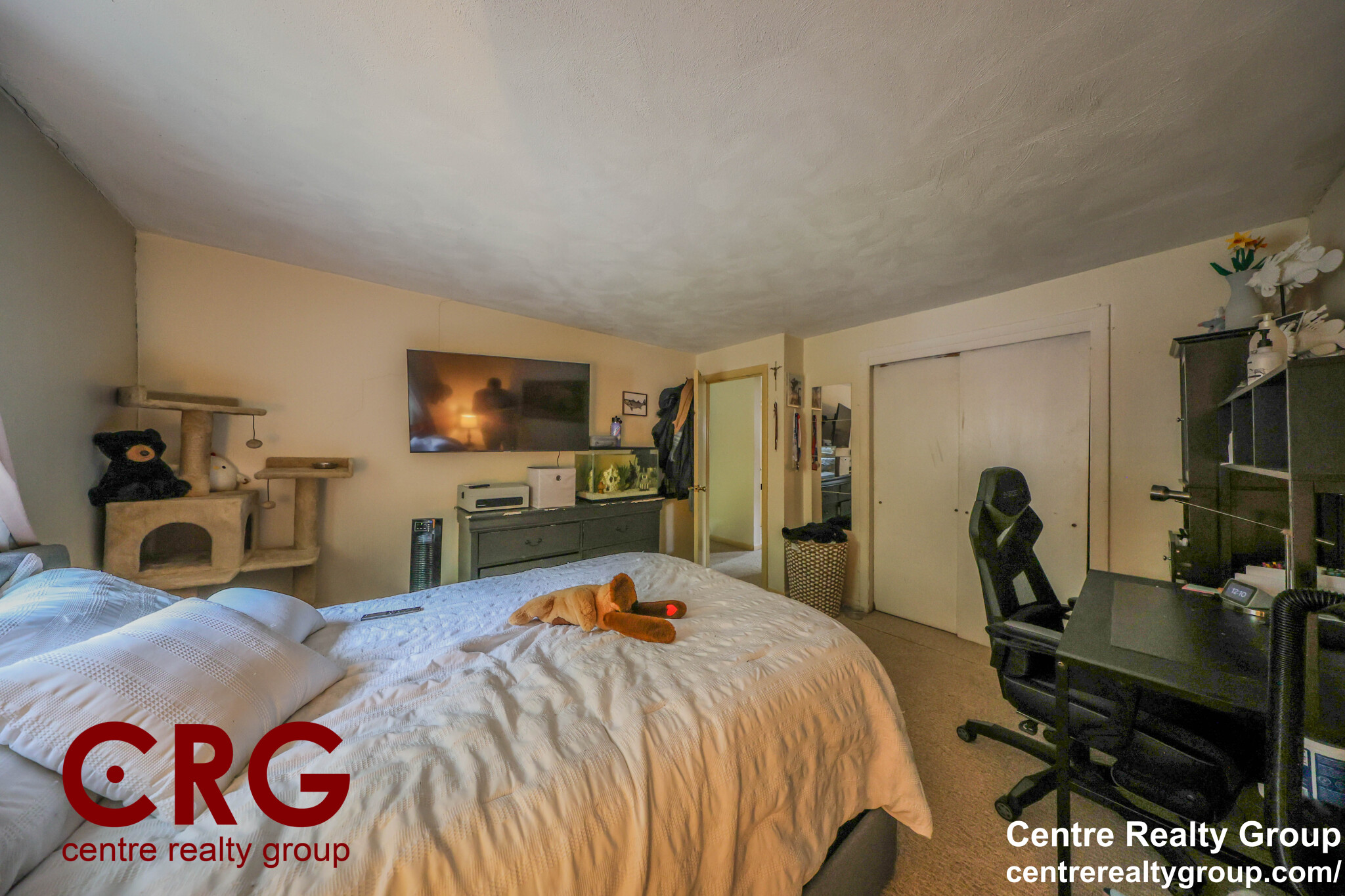 66 Bryon Rd, Chestnut Hill