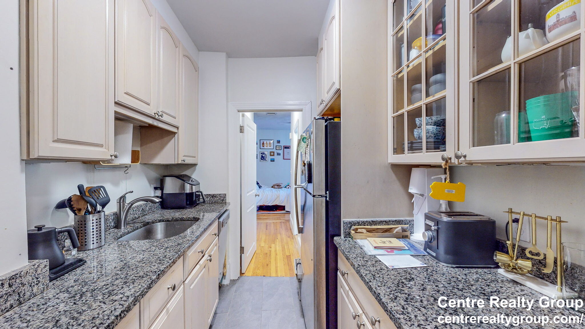 62 West Cedar St, Beacon Hill