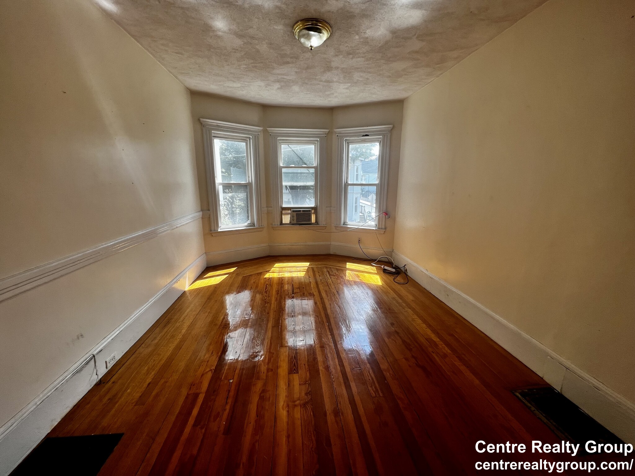 Photos of apartment on Sycamore St.,Somerville MA 02145