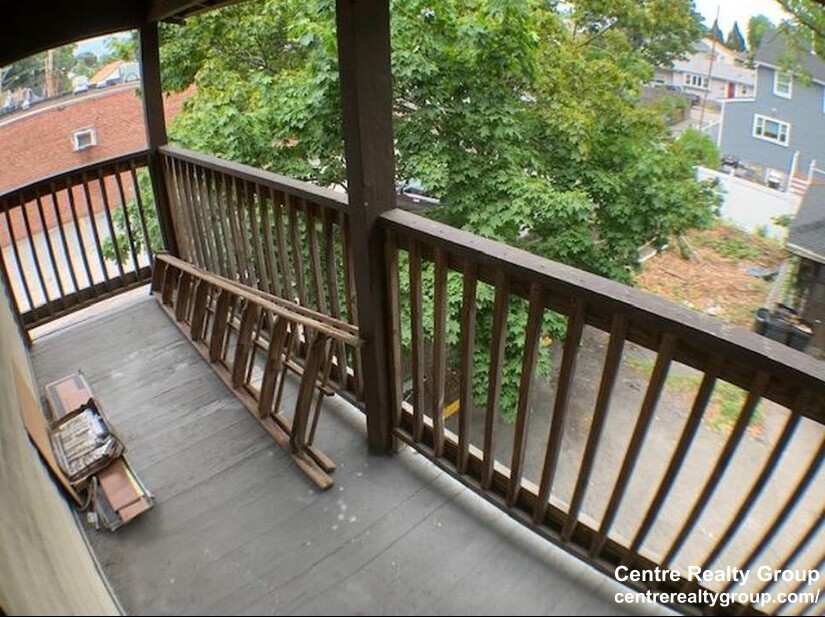 409 Baker St, West Roxbury