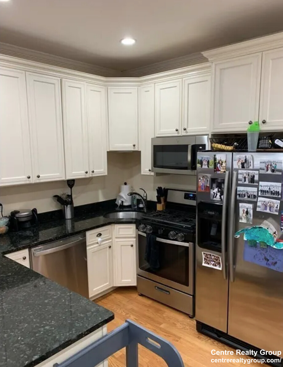 20 Armstrong St, Jamaica Plain