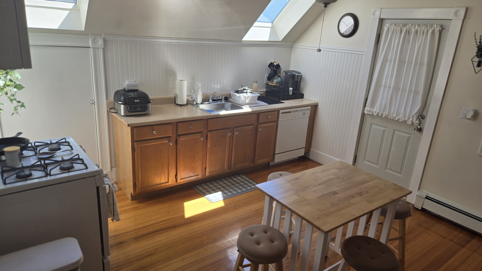 Photos of apartment on Hillside Rd.,Watertown MA 02472