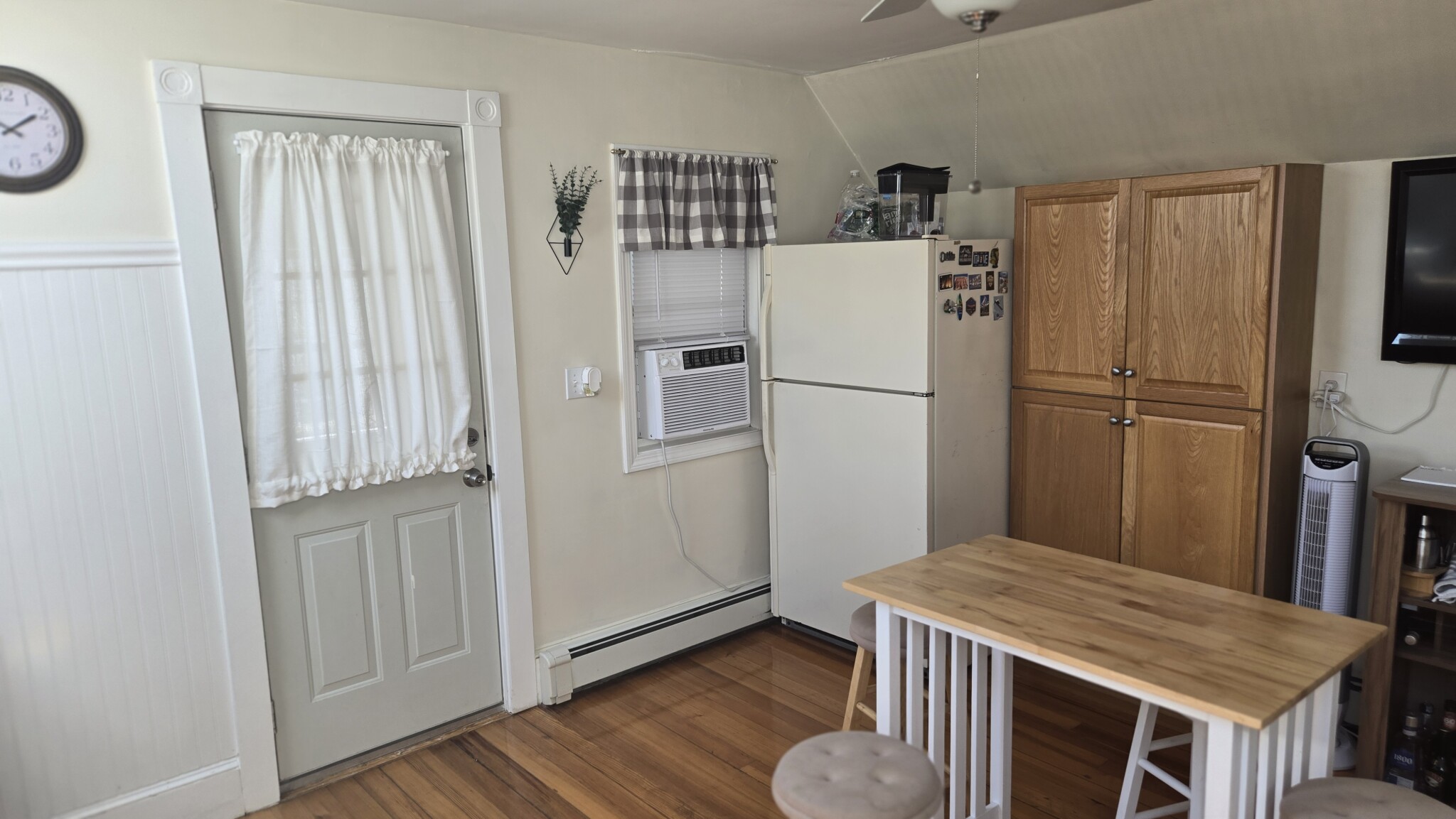 Photos of apartment on Hillside Rd.,Watertown MA 02472
