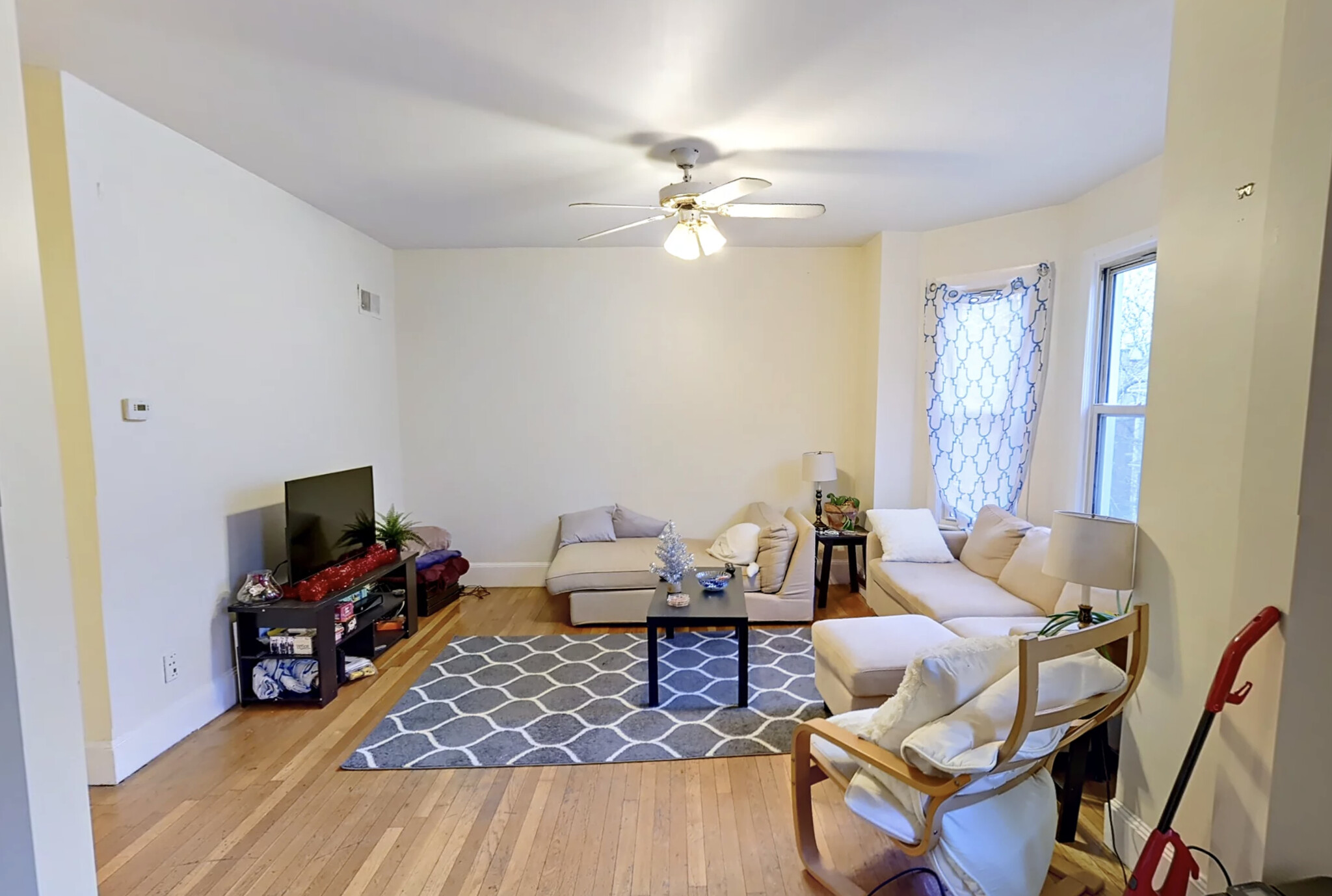 Photos of apartment on Freeman St.,Brookline MA 02446