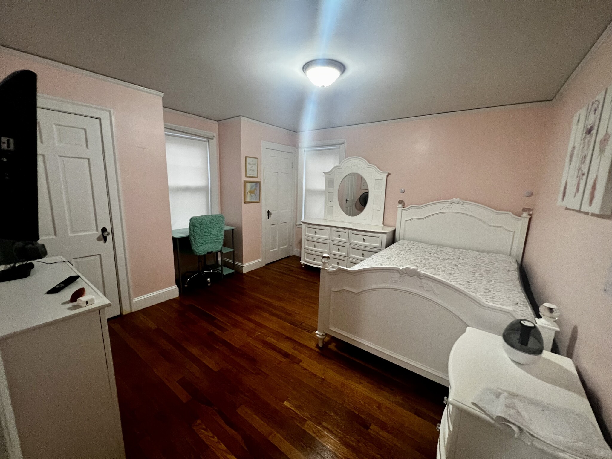 17 Zeller, Roslindale