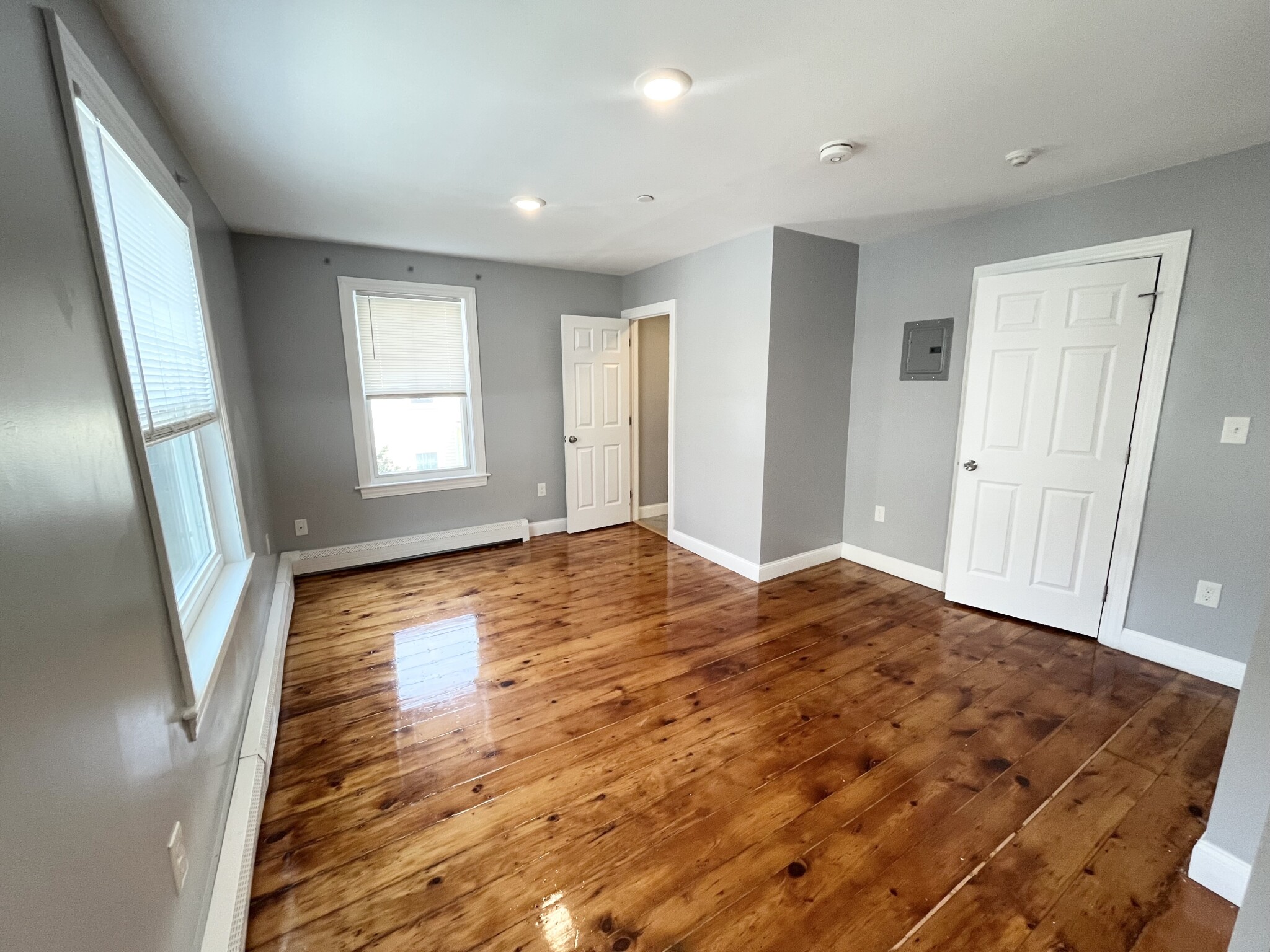 2-4 Howard St, Salem