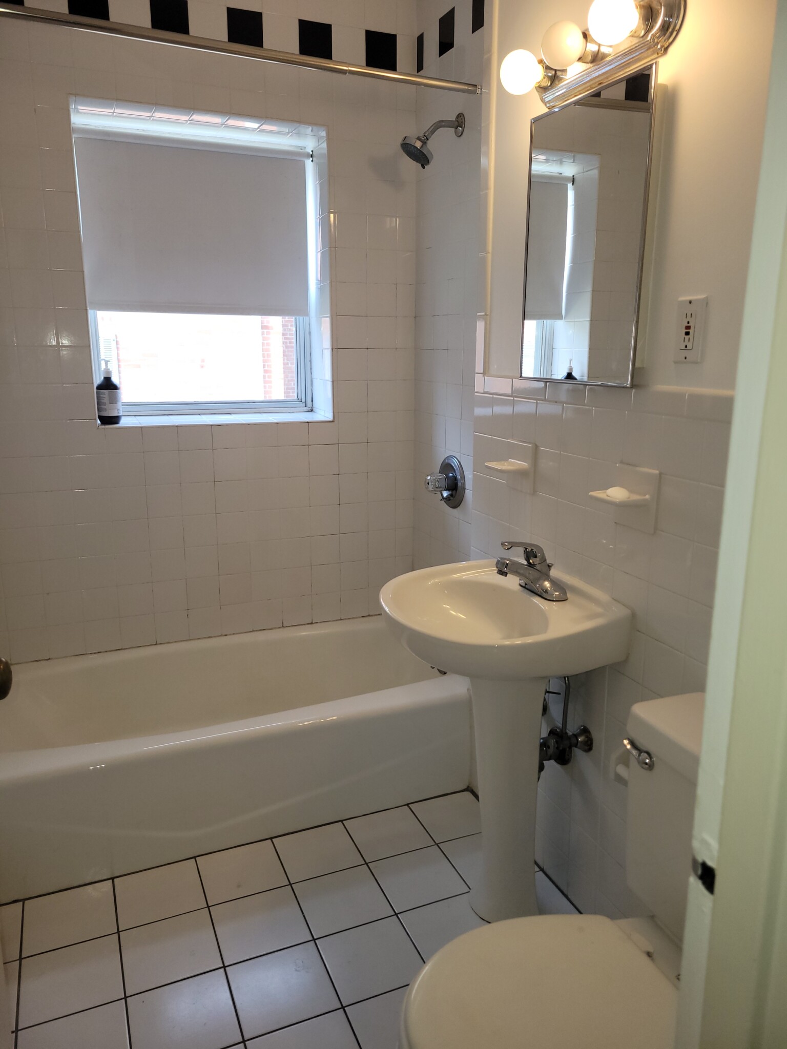 497 Centre St, Newton Corner