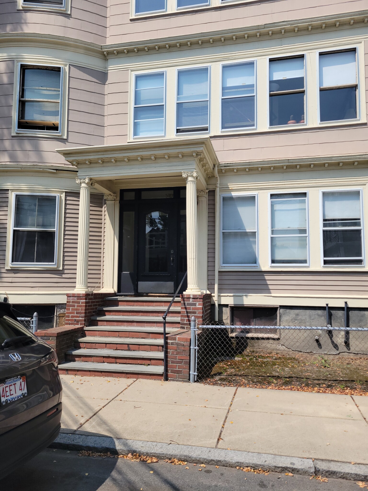 64 Oak Square Ave, Brighton