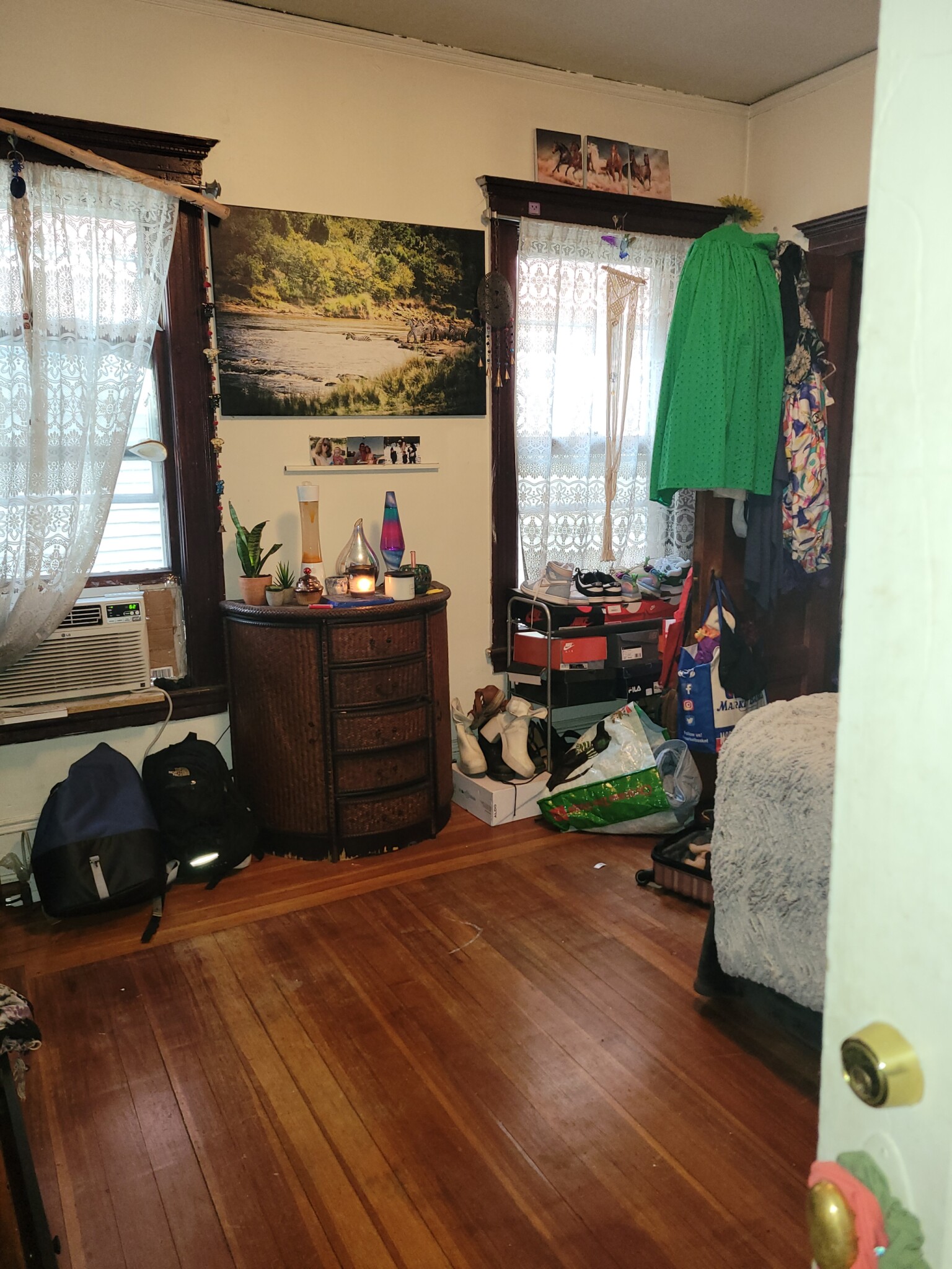 64 Oak Square Ave, Brighton