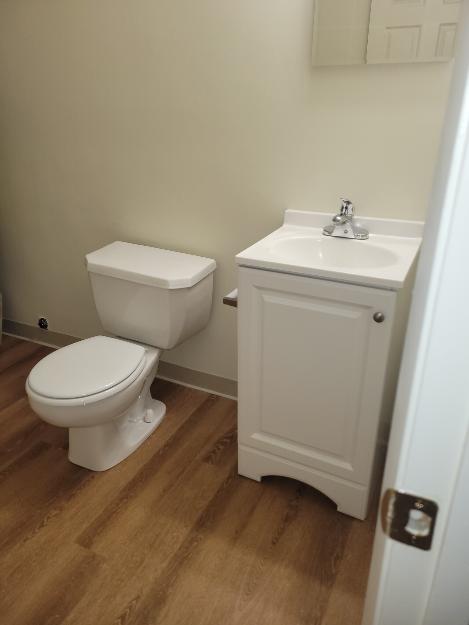 54 Hamlet St, Newton Center