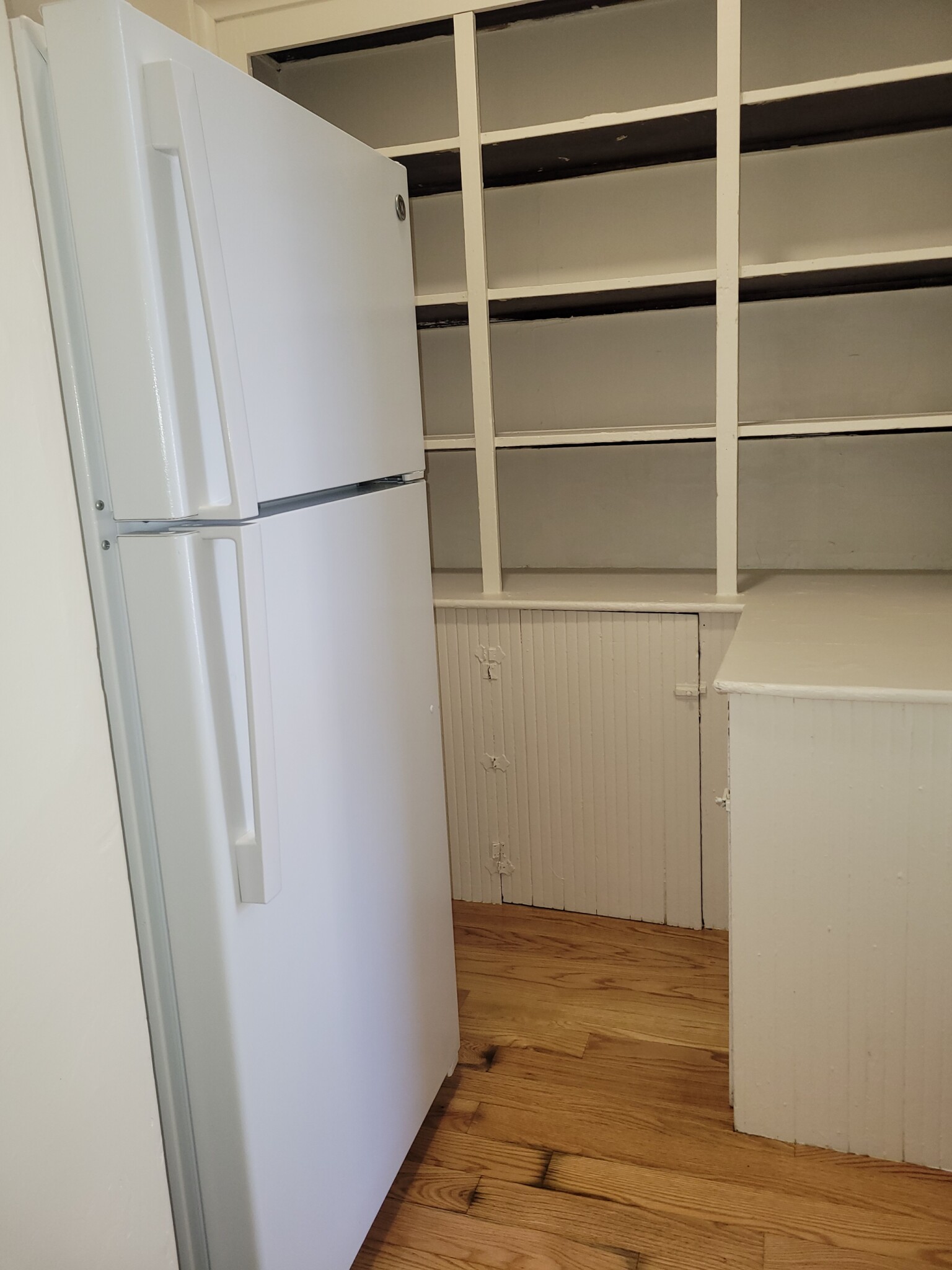 64 Oak Square Ave, Brighton