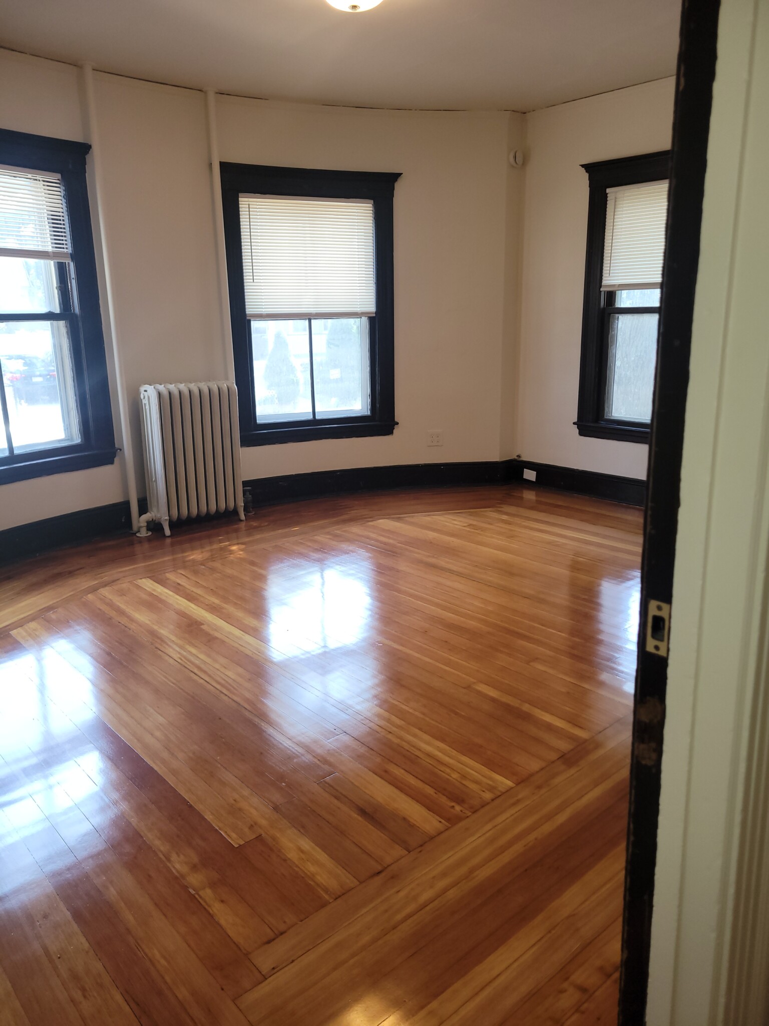 64 Oak Square Ave, Brighton