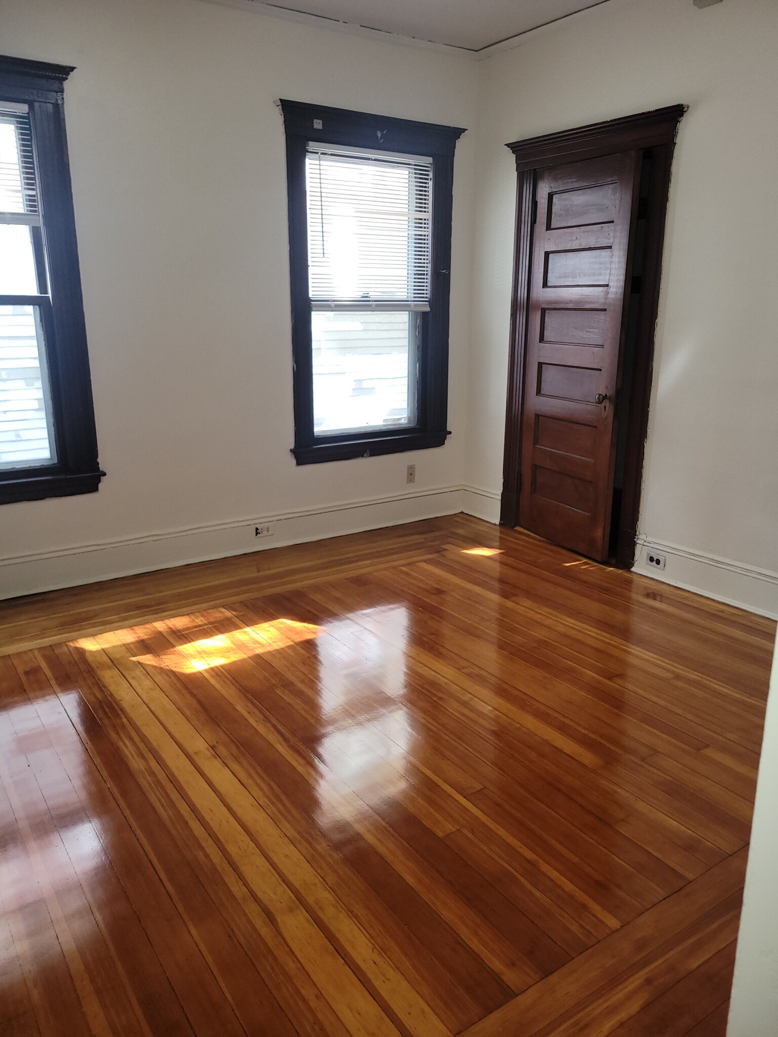 64 Oak Square Ave, Brighton