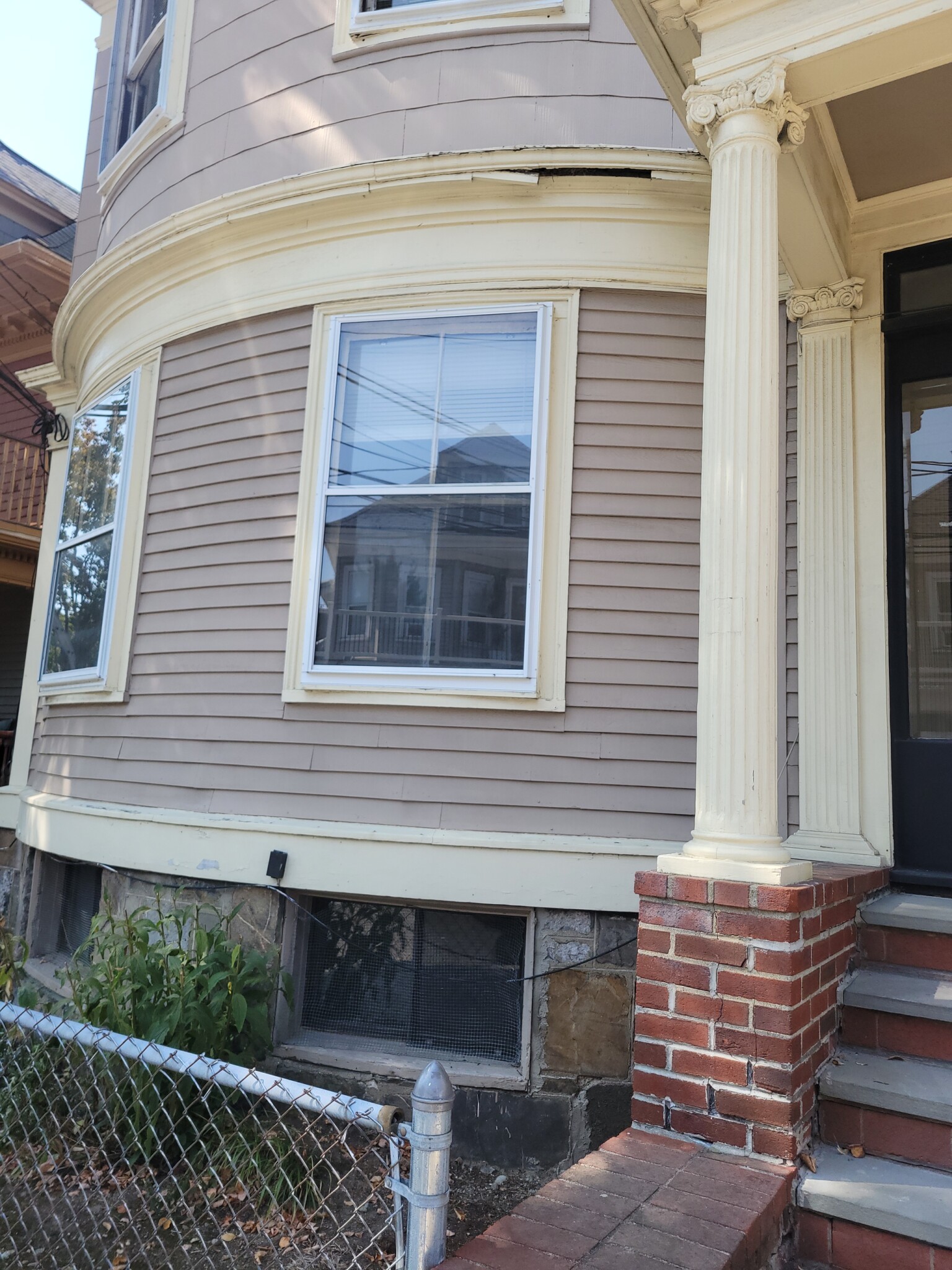 64 Oak Square Ave, Brighton