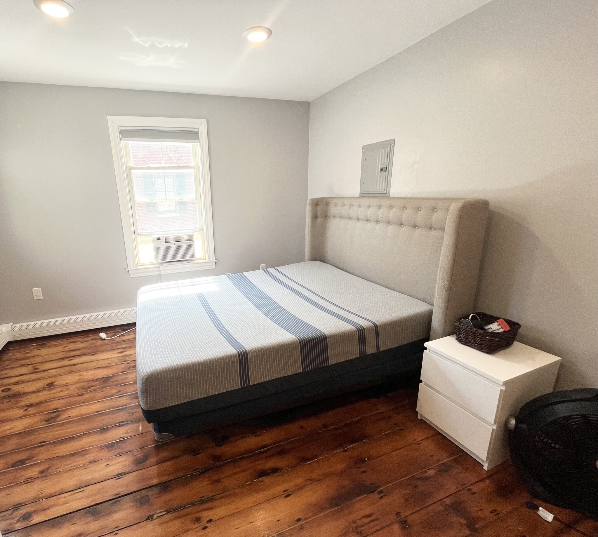 2-4 Howard St, Salem