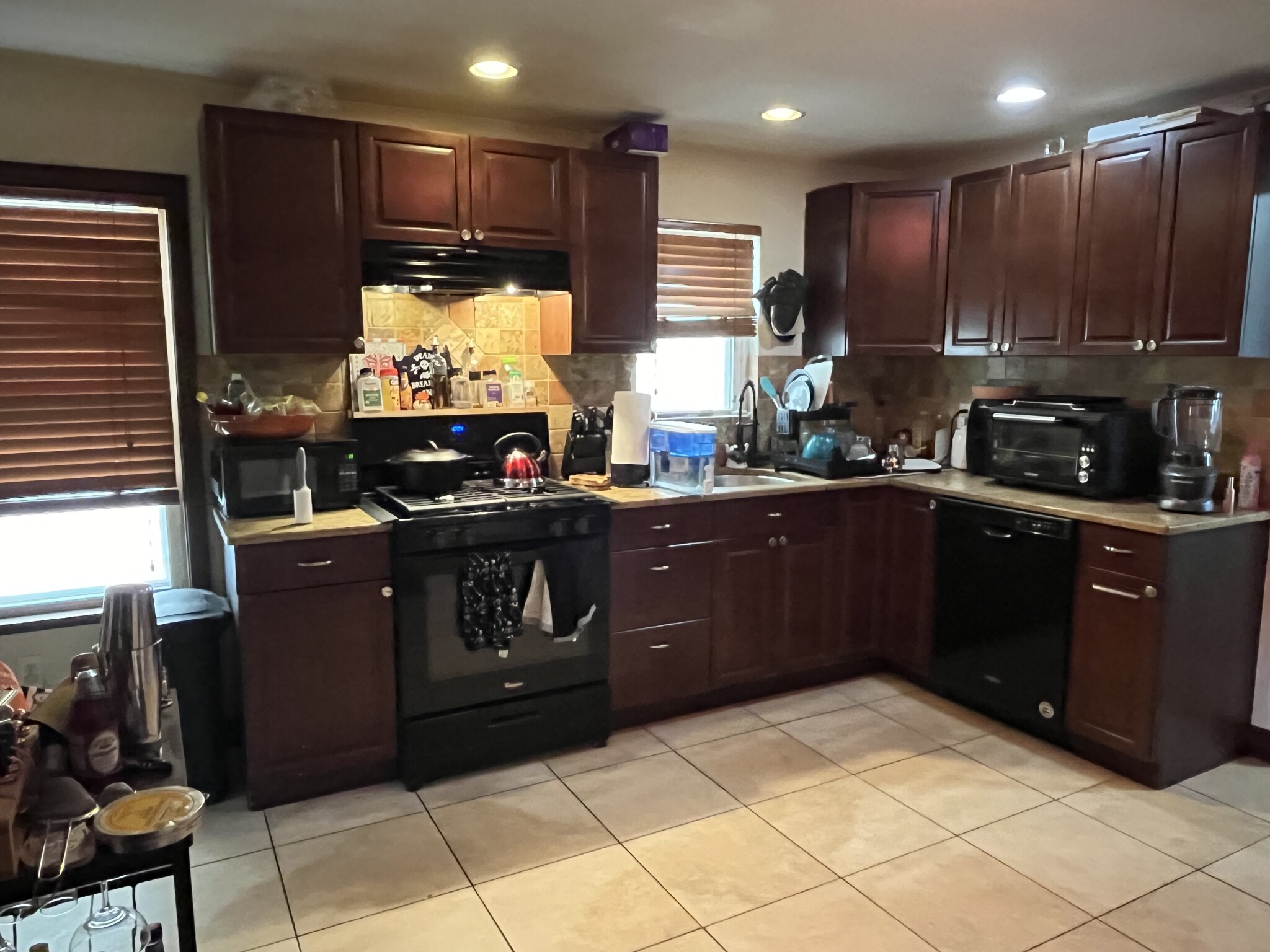 10 Wordsworth St, East Boston