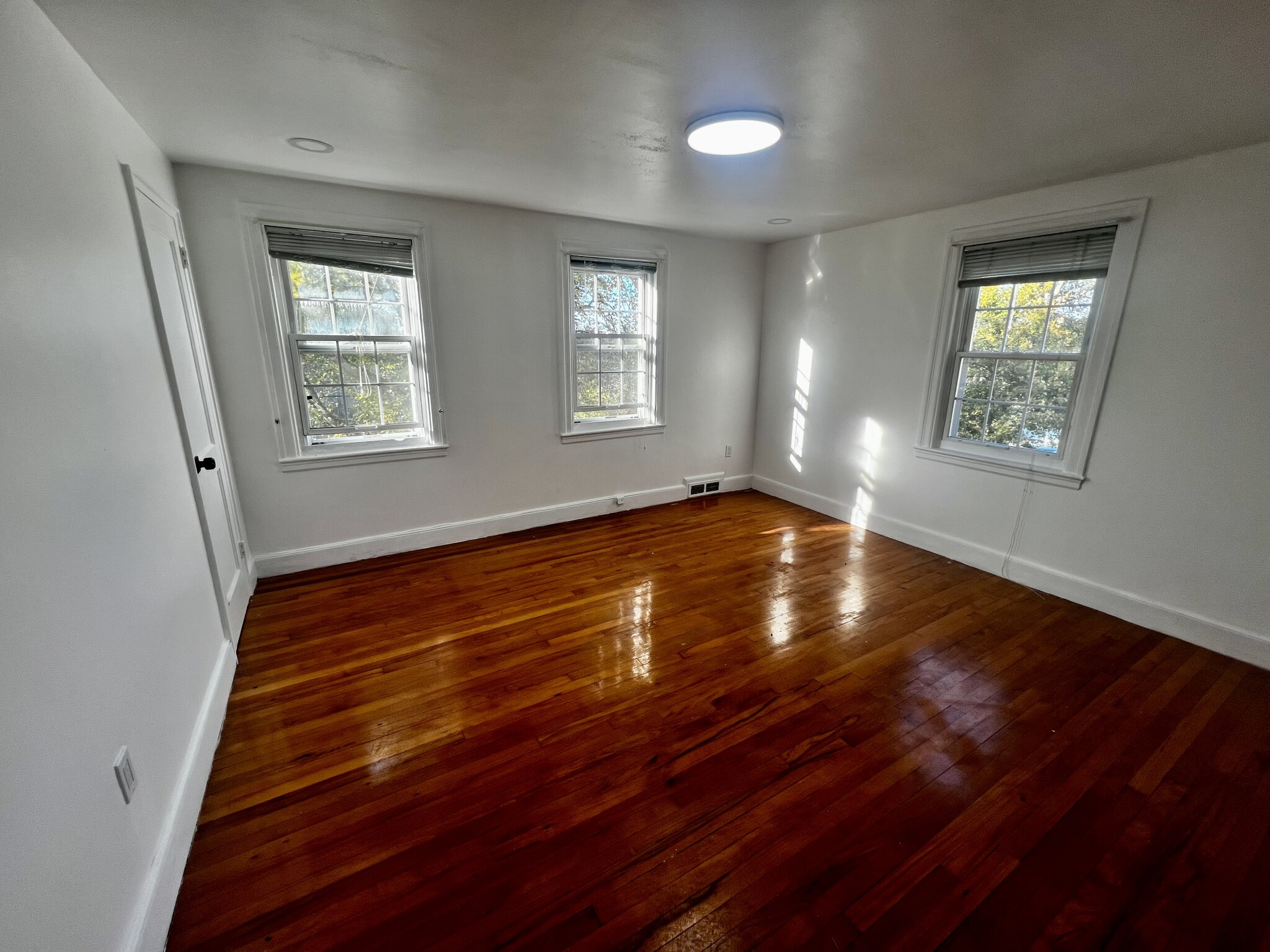 22 Bateman, Roslindale