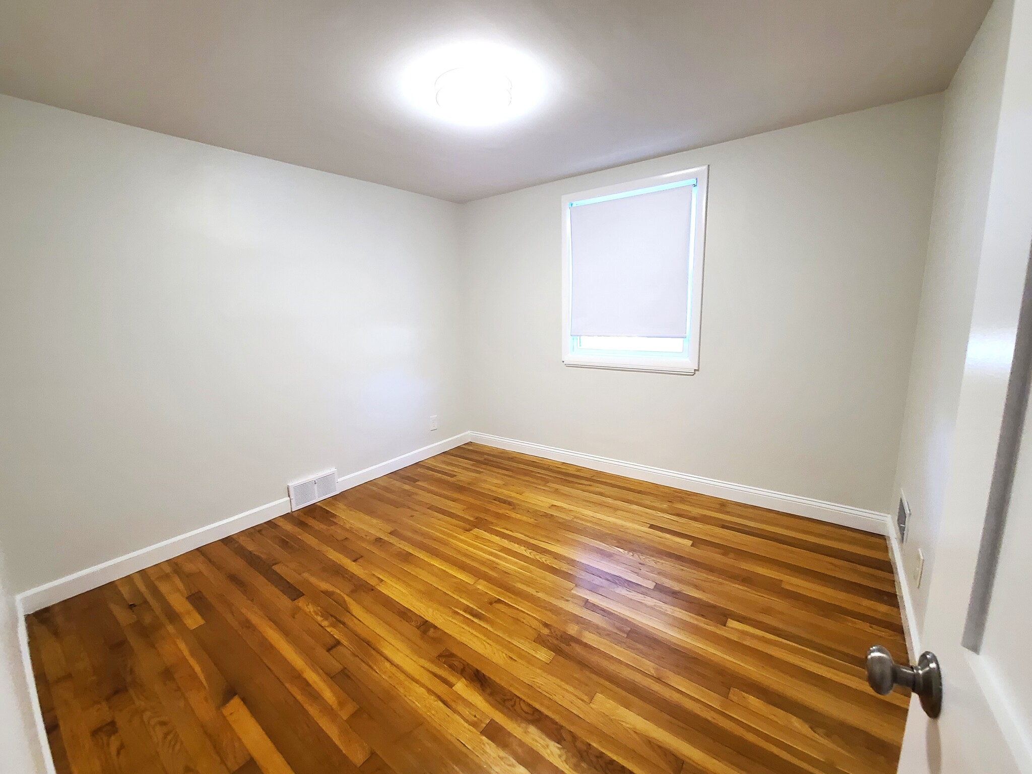 19 Shoreham St, Squantum