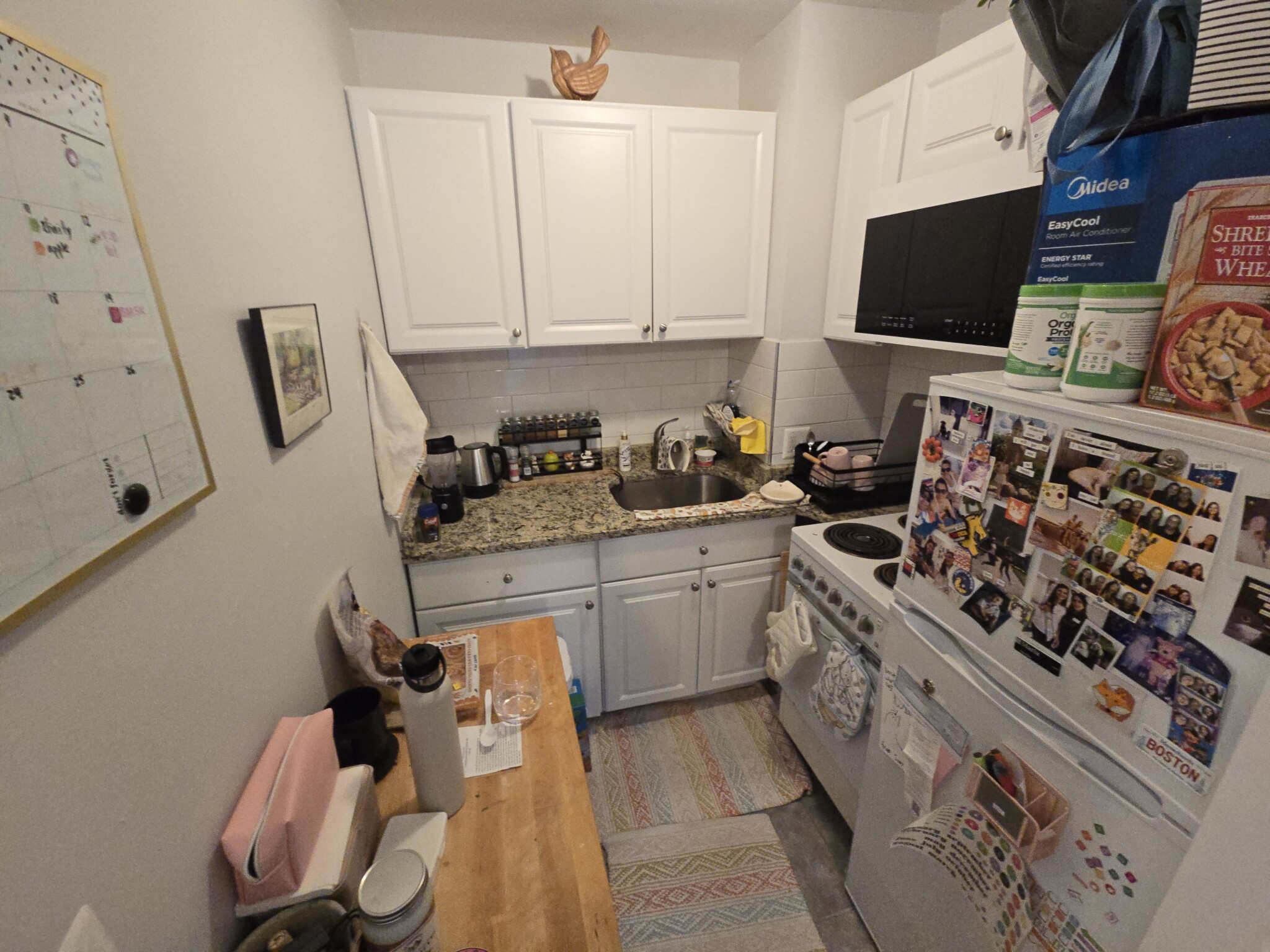 https://ygl-photos.s3.us-west-004.backblazeb2.com/3596W68234e30cb762.jpg