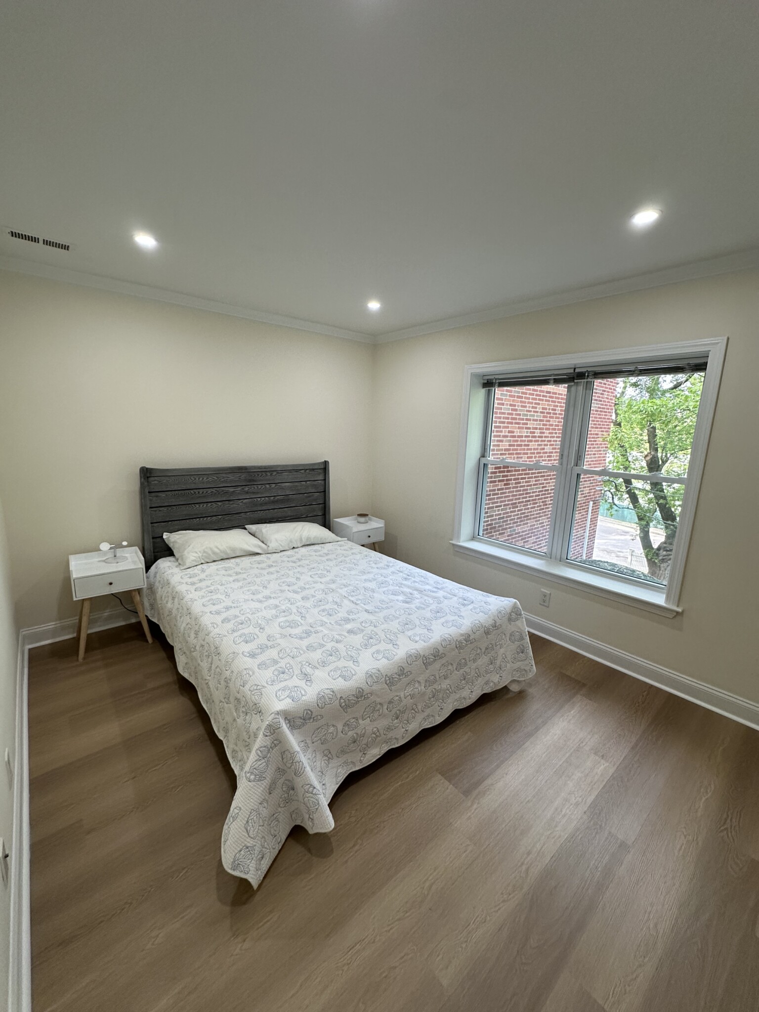 164 Newton — Brighton