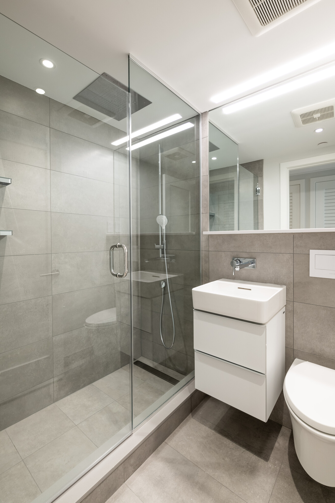 12 Commonwealth Ave. - 3,100USD / month