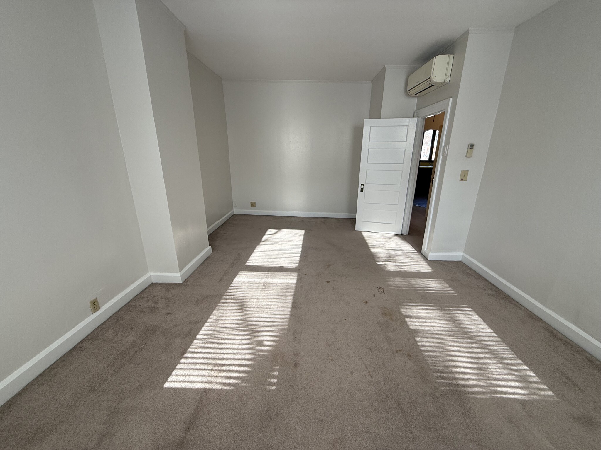 Photos of apartment on Wallingford,Boston MA 02135