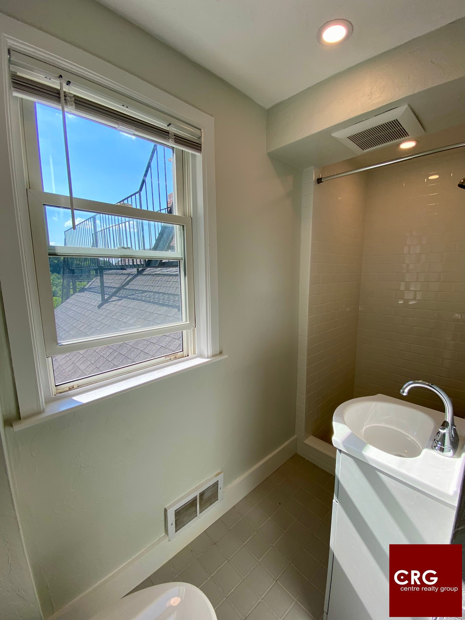 Photos of apartment on Chestnut St.,Newton MA 02464