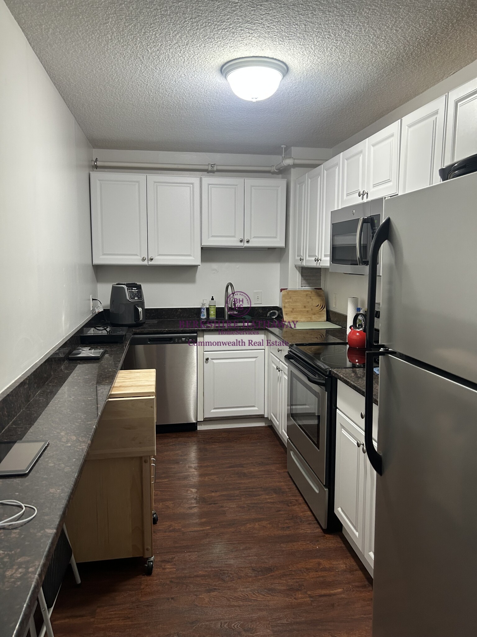 872 Mass Ave. - 2,950USD / month