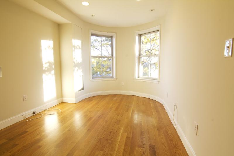 3 bed, 2 bath apartment for rent at 108 Hammond St Unit 1, South End — photo 2 of 5