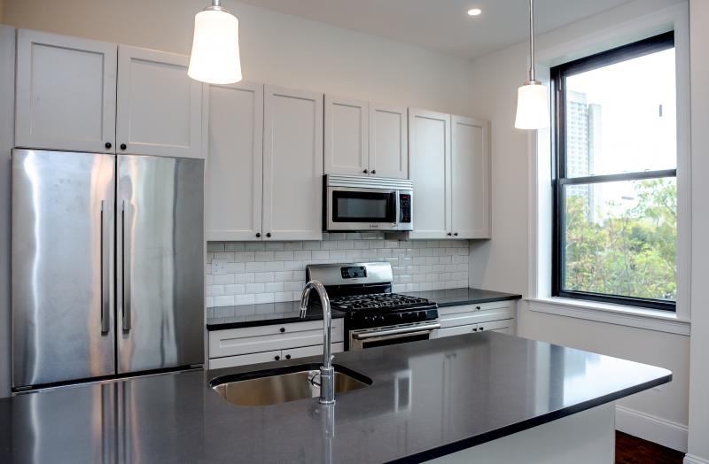 3 bed, 1 bath apartment for rent at 13 Newcomb St Unit 9, South End — photo 2 of 20