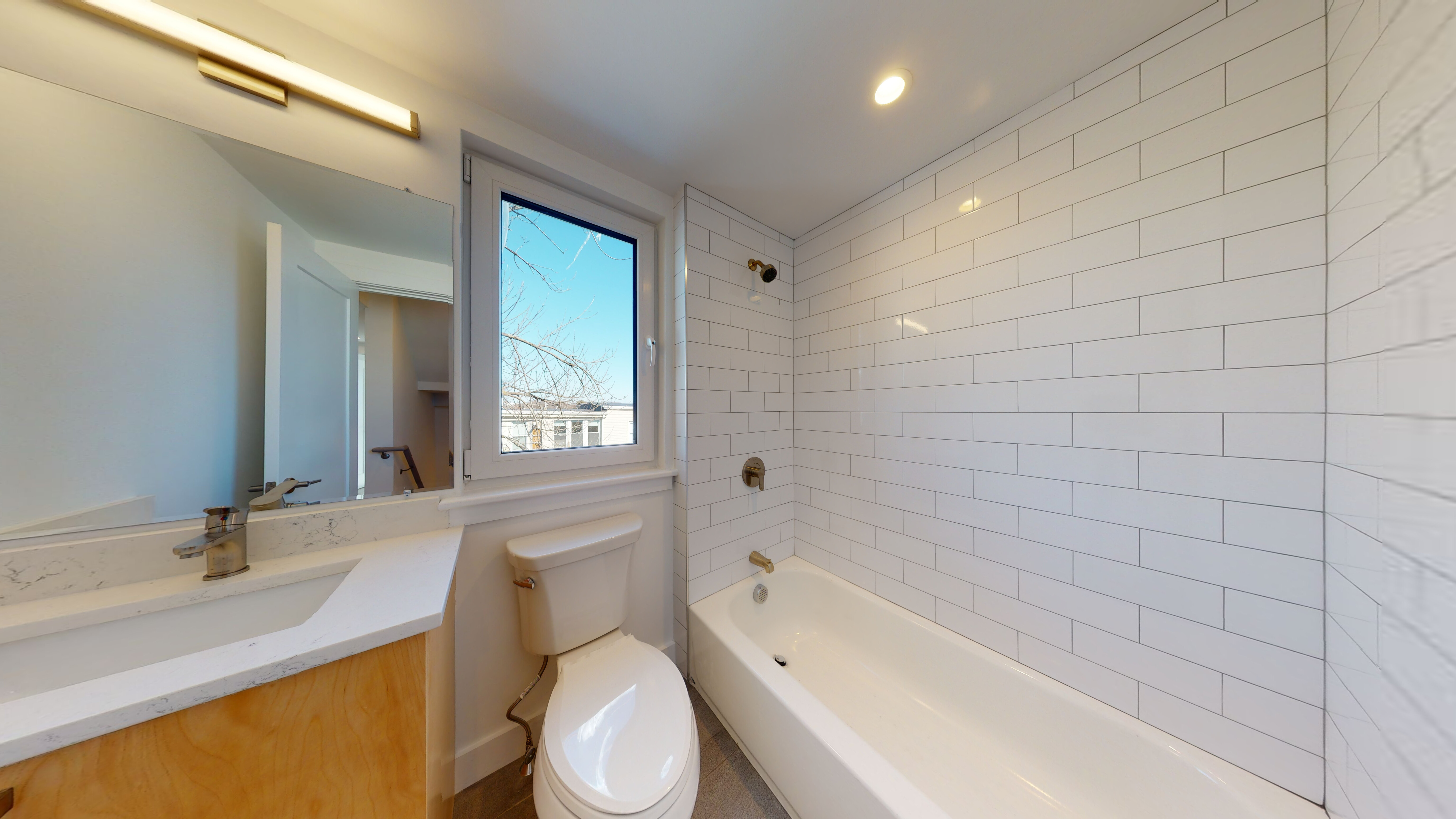 4 bed, 2 bath apartment for rent at 2837 Washington St Unit 3, Roxbury — photo 6 of 13