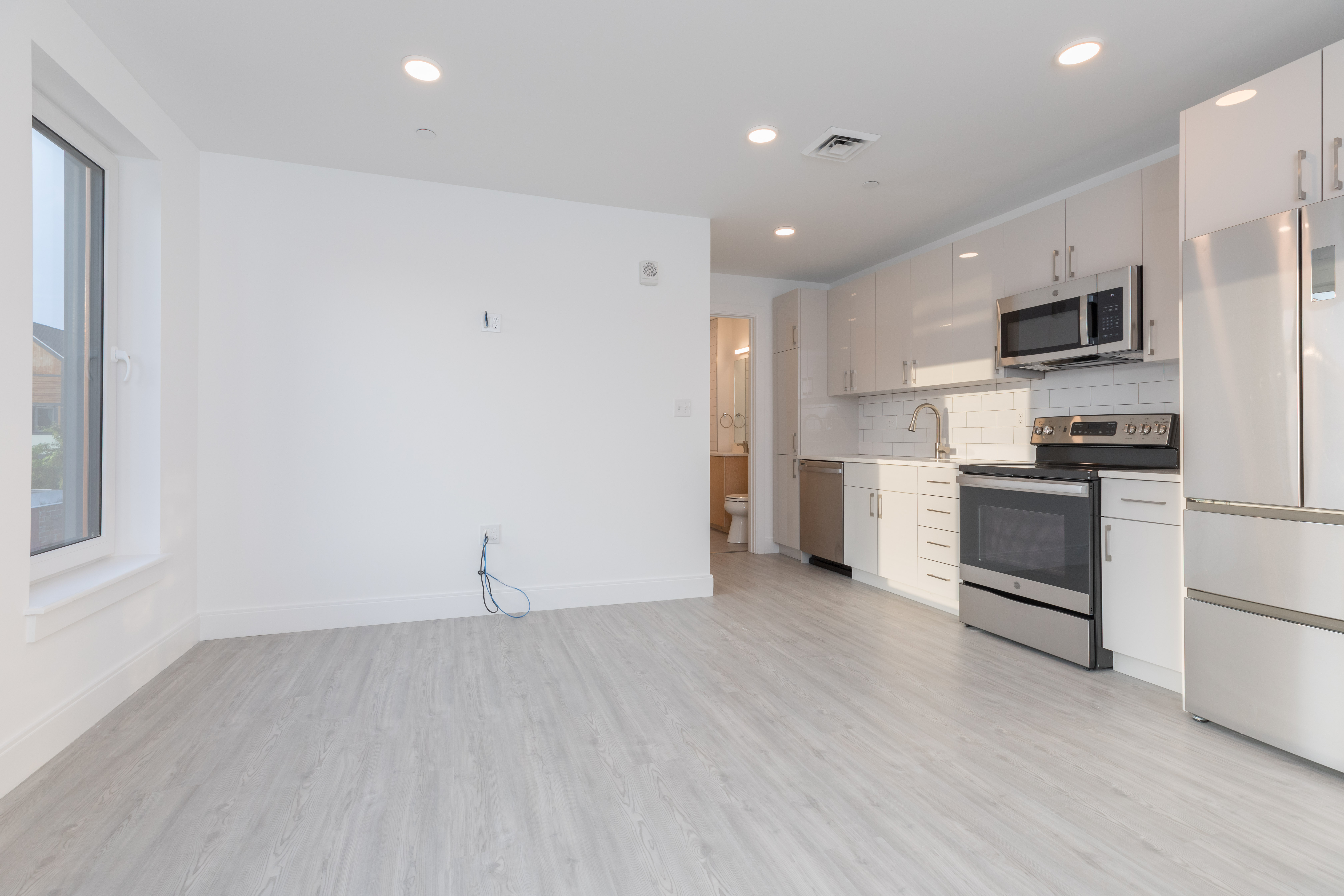 1 bed, 1 bath apartment for rent at 44 North Beacon St Unit 204, Allston — photo 3 of 19