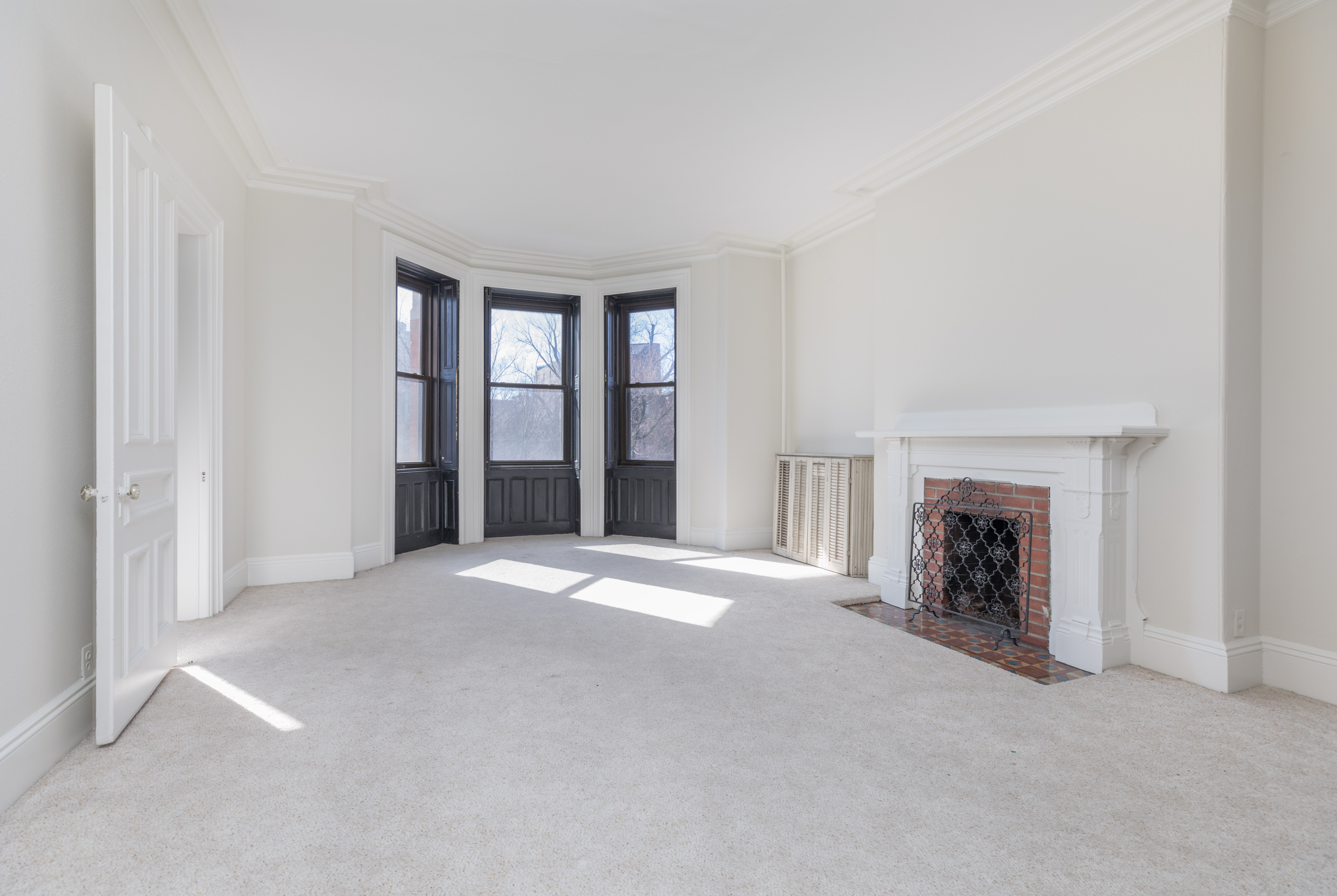 323 Commonwealth Ave, Back Bay