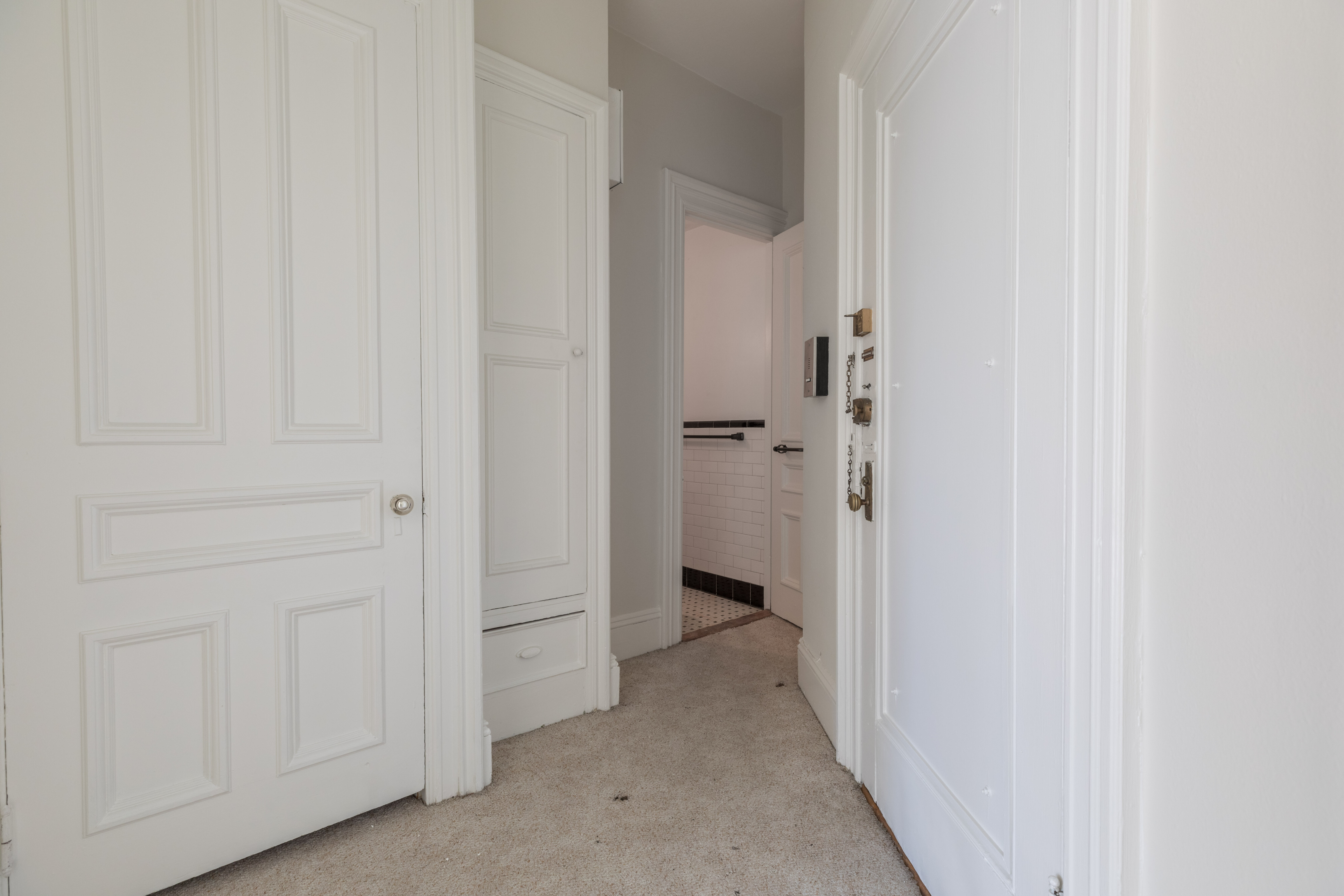 323 Commonwealth Ave, Back Bay