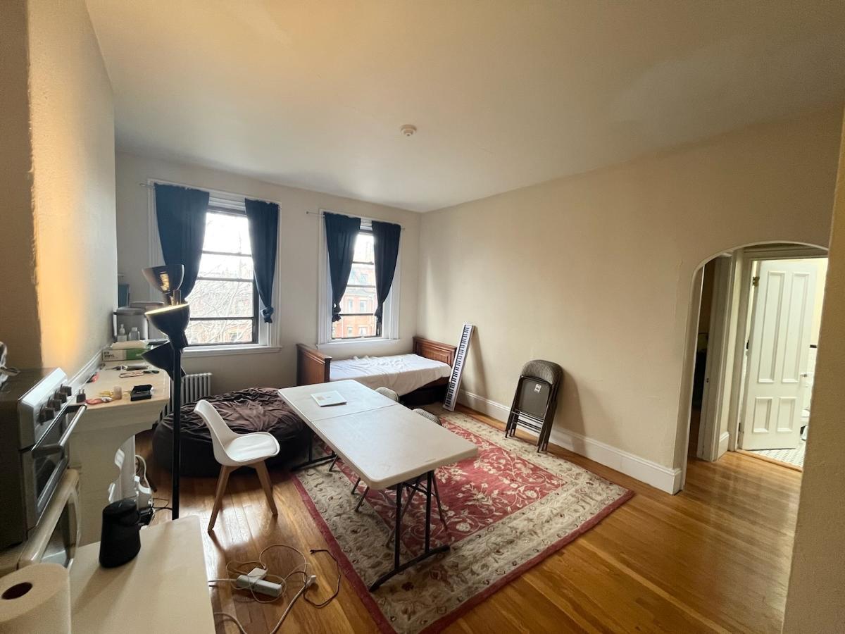 323 Commonwealth Ave, Back Bay