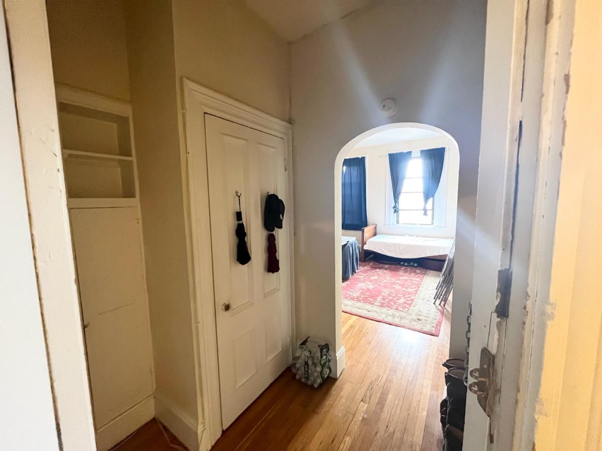 323 Commonwealth Ave, Back Bay