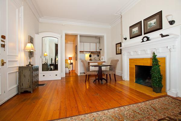 296 Marlborough St, Back Bay