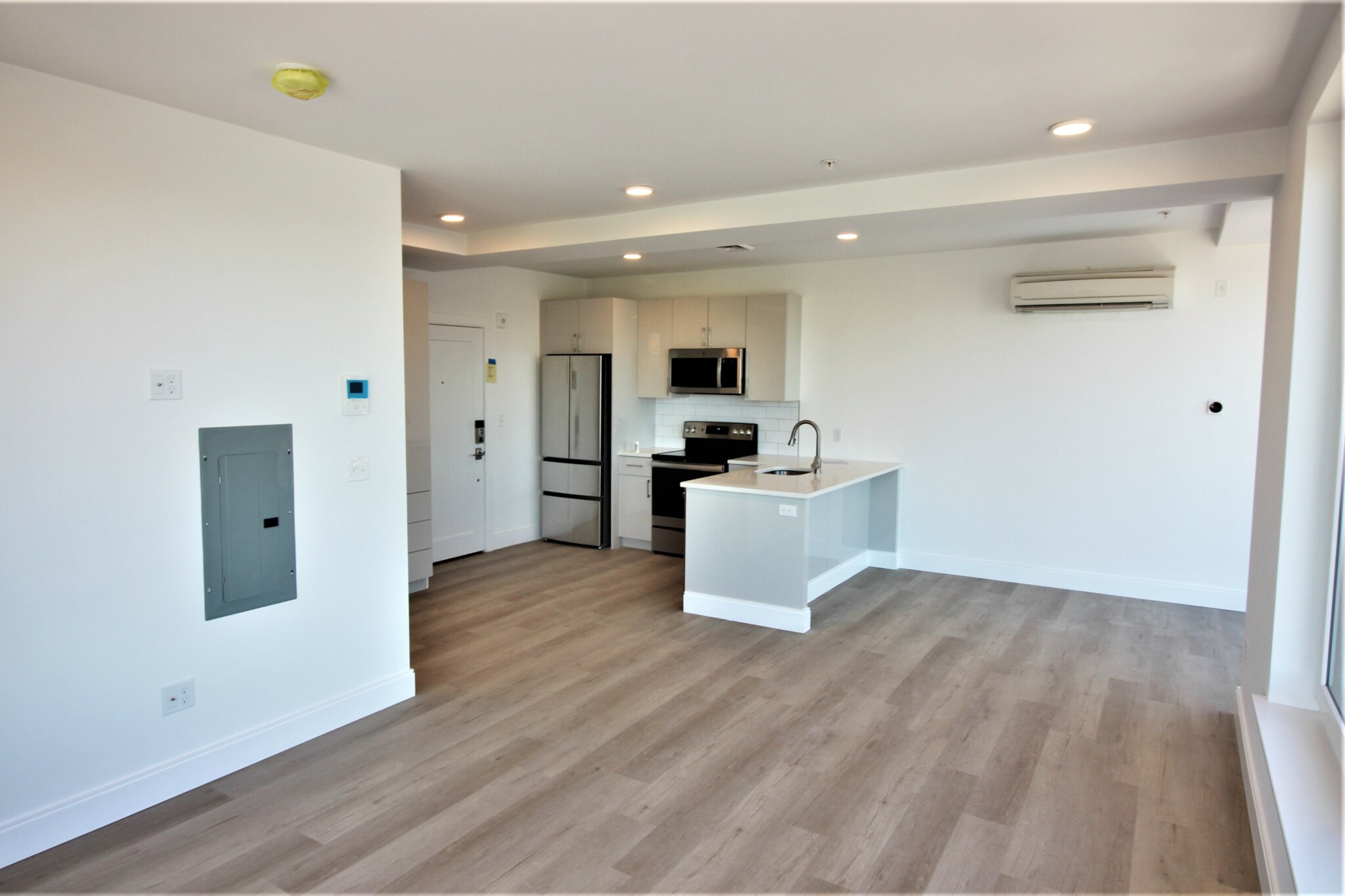 Photo 6 of 1 Newcomb St. Unit 601