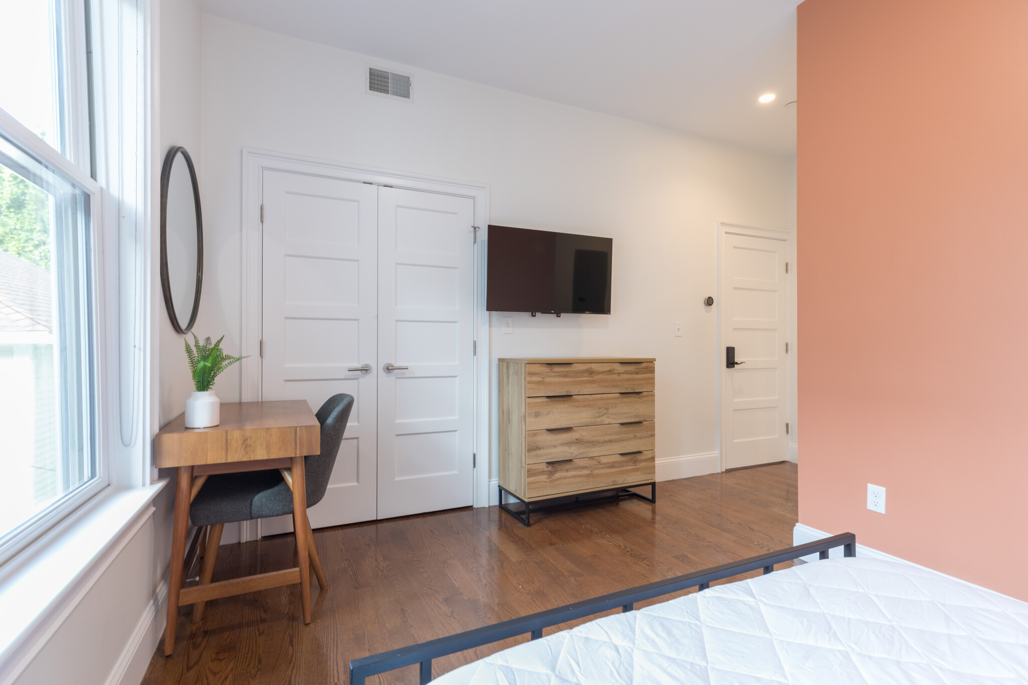 117 Centre St, Roxbury