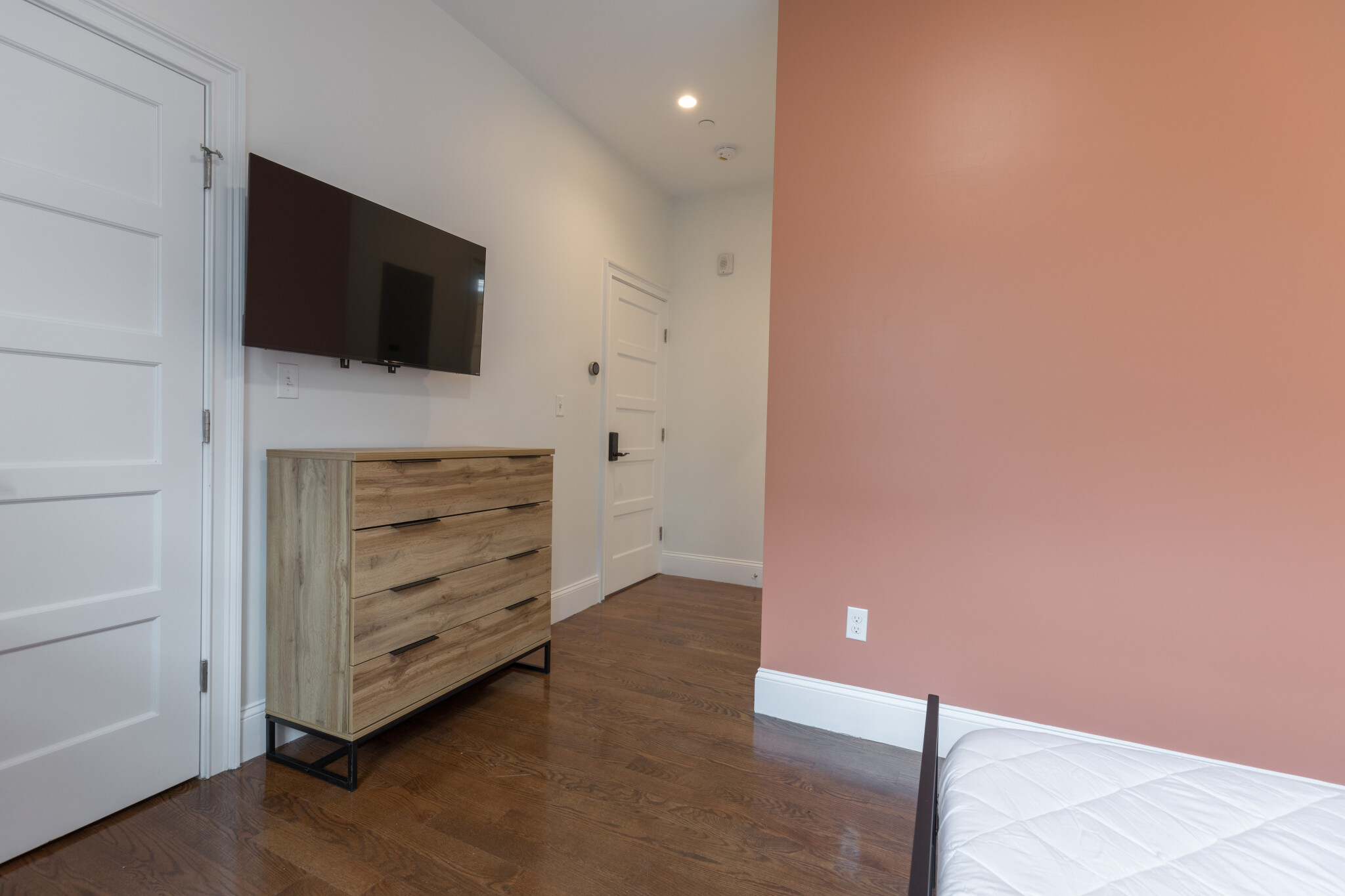 117 Centre St, Roxbury