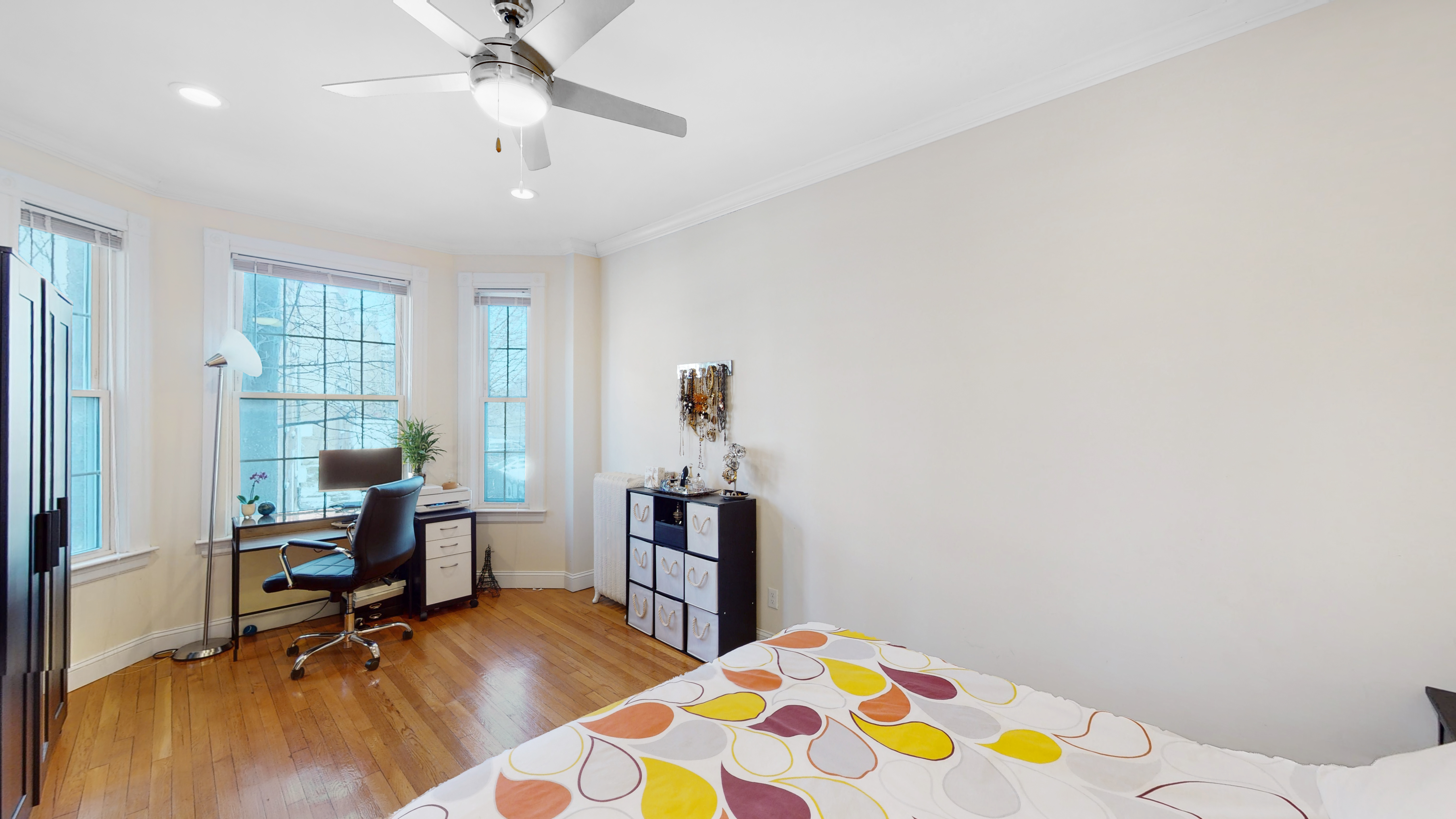 15 Glenville Ave, Allston