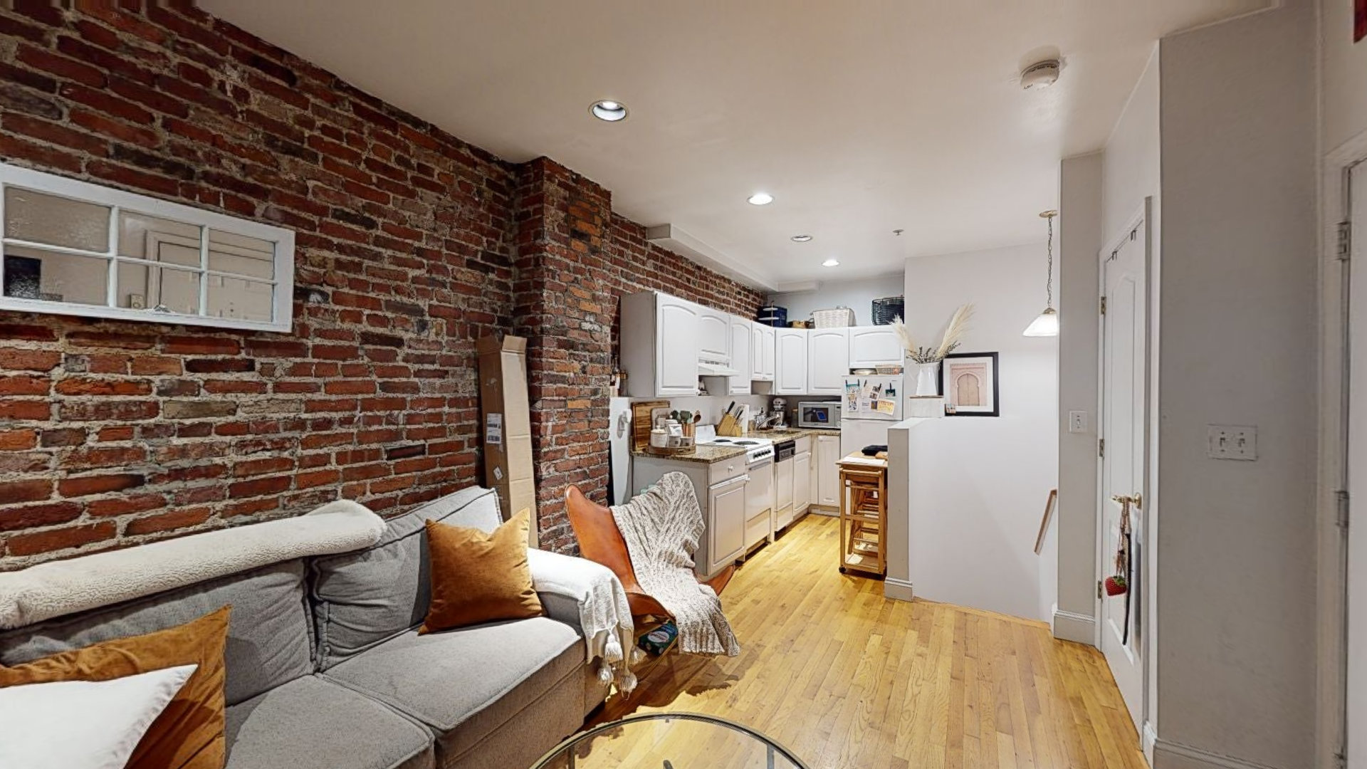 Photos of apartment on North St.,Boston MA 02113