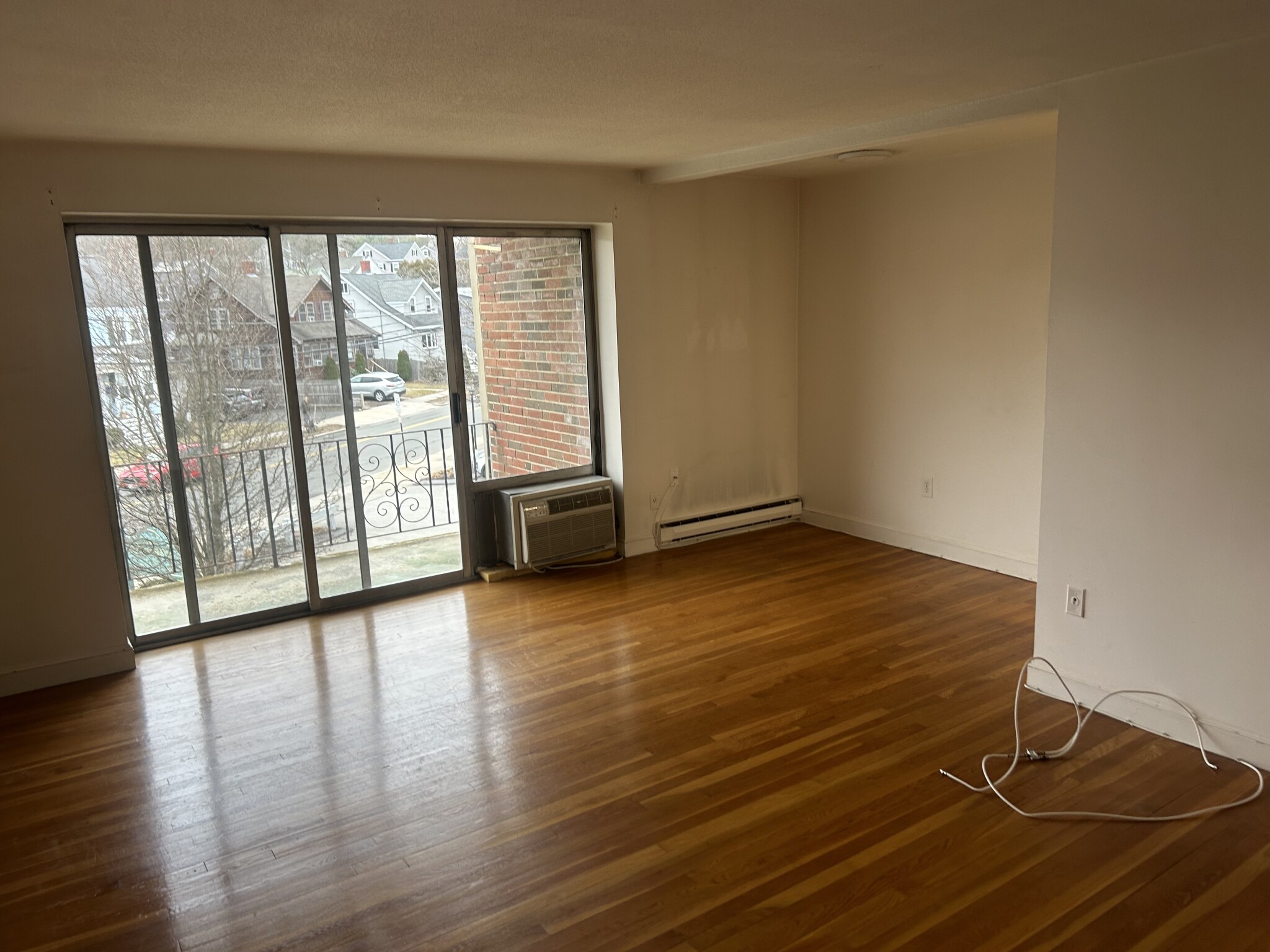 Photos of apartment on Myrtle St.,Melrose MA 02176