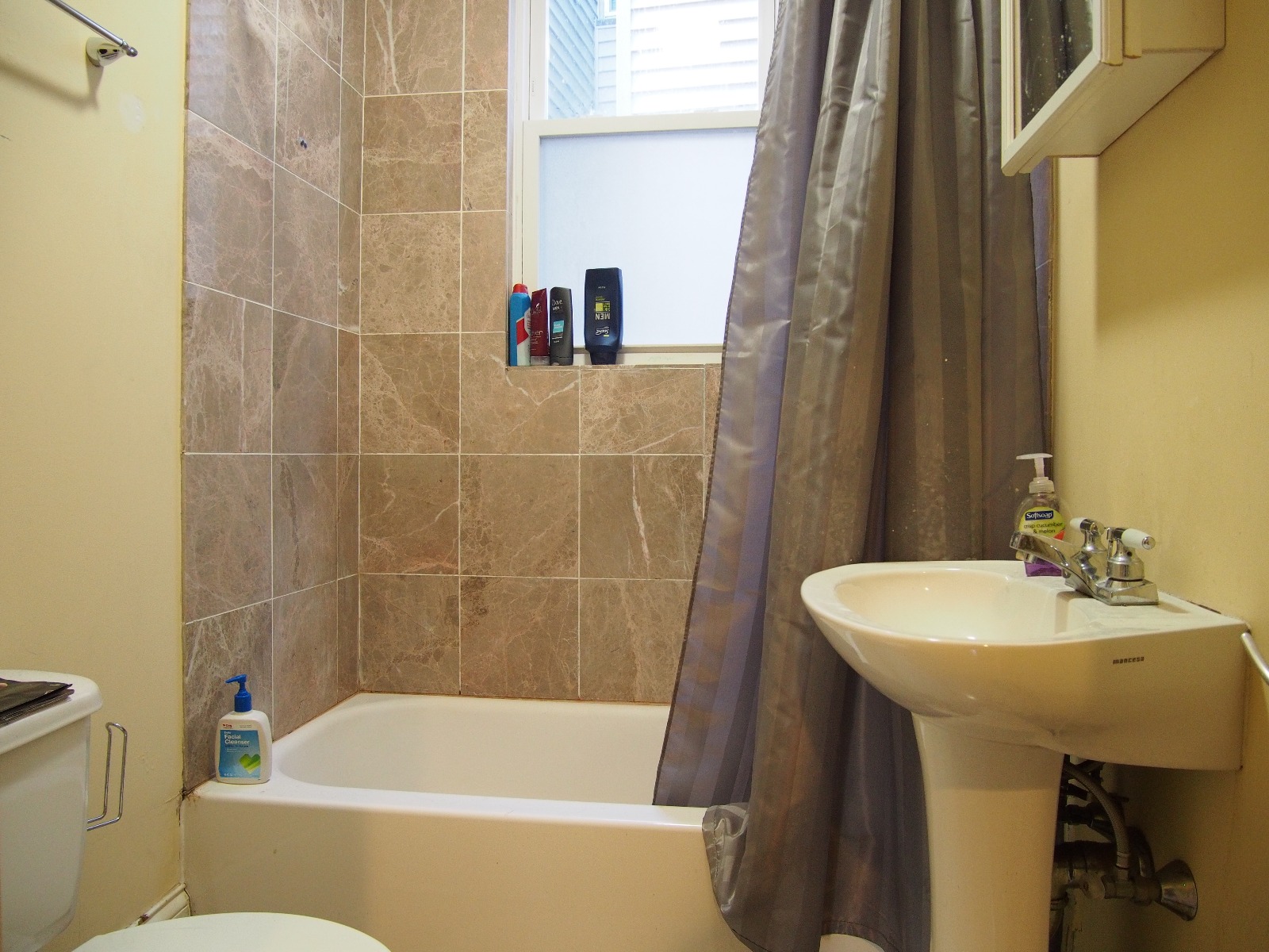 731 Parker St, Mission Hill