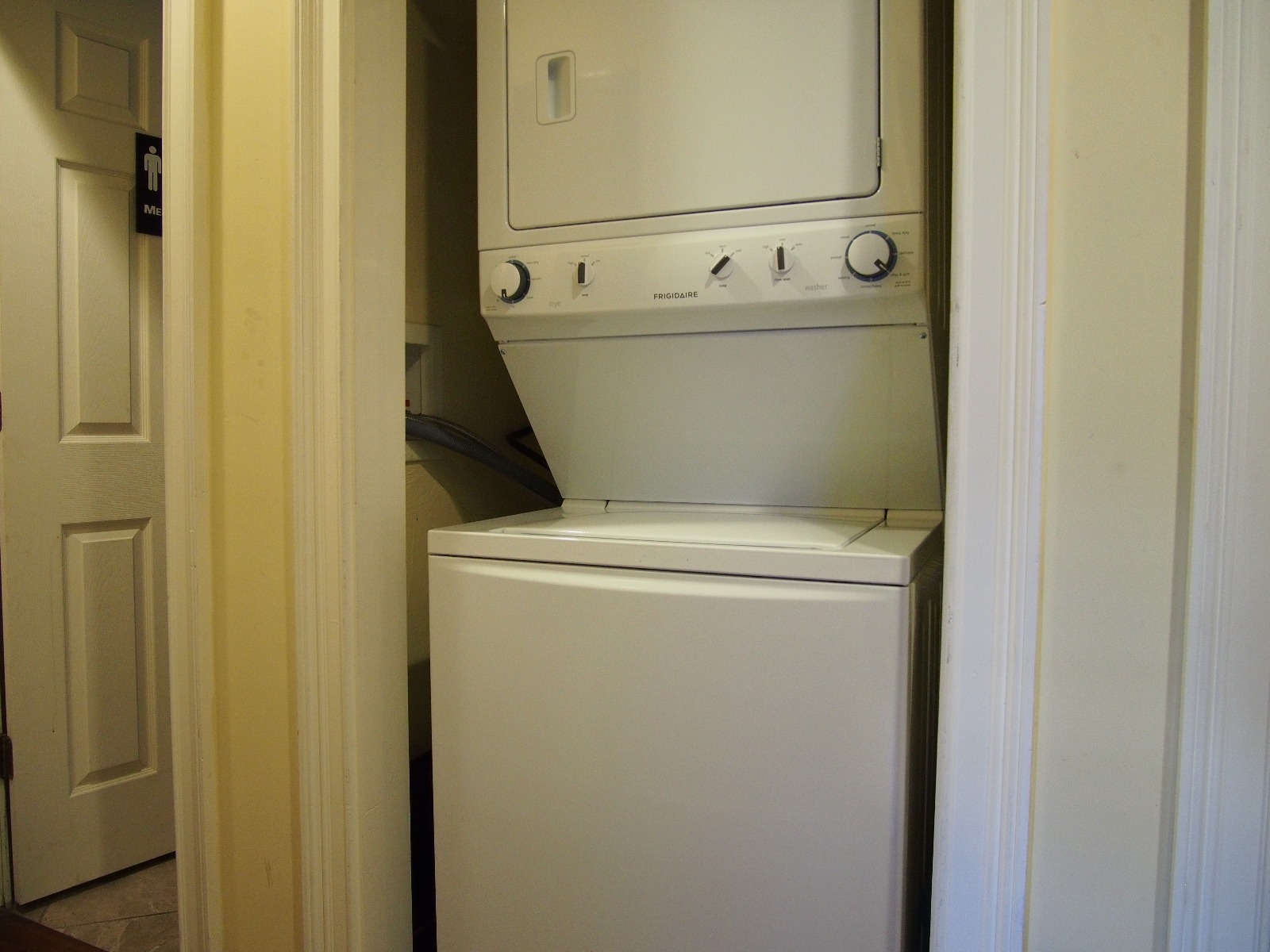 731 Parker St, Mission Hill