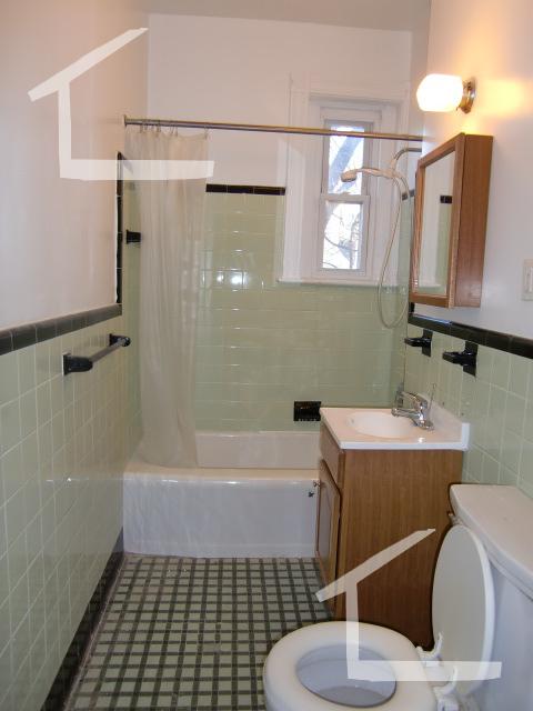 1589 Beacon St, Washington Square