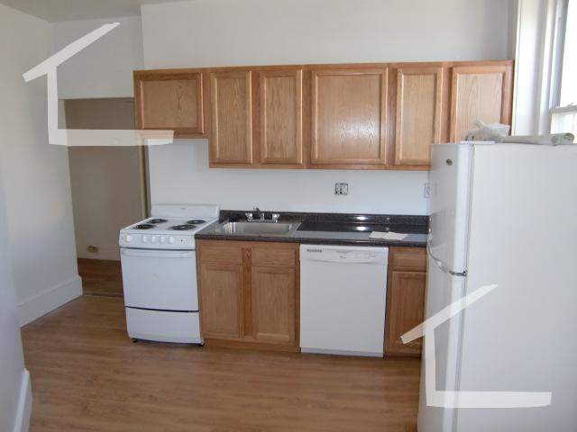 1589 Beacon St, Washington Square