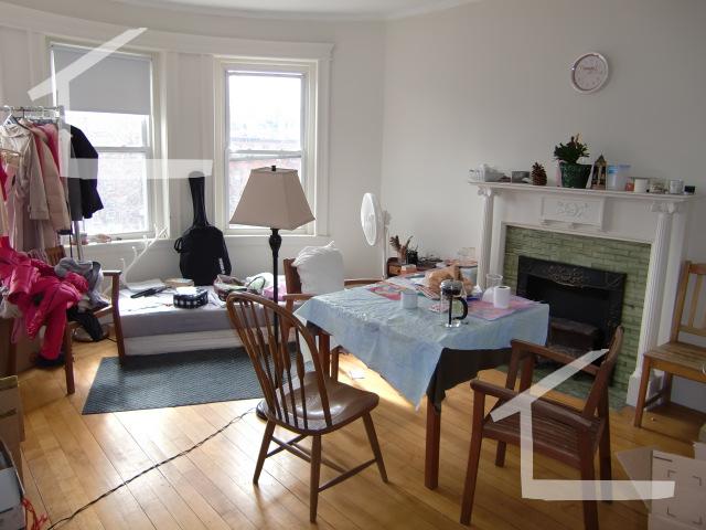 1822 Beacon St, Chestnut Hill